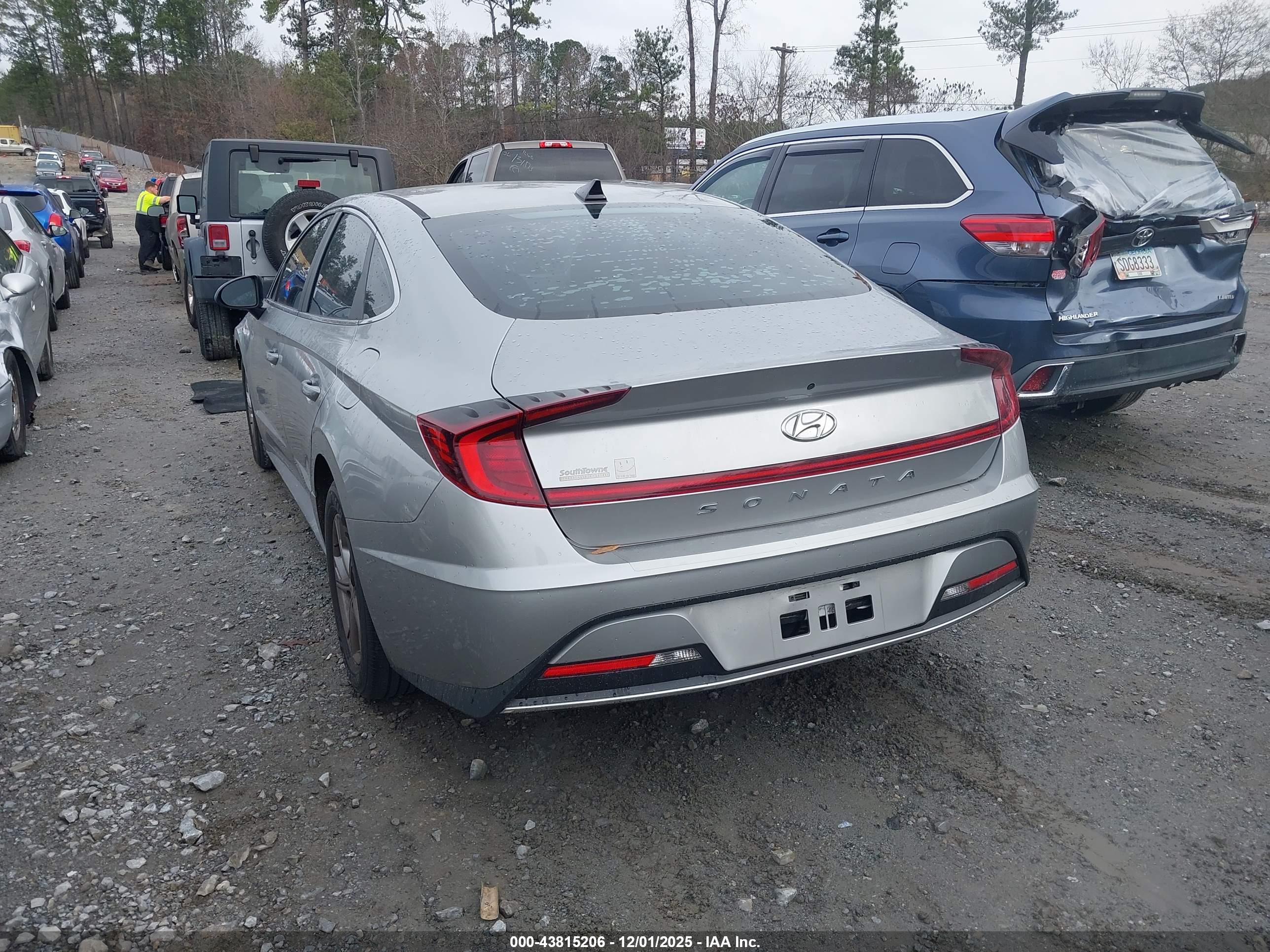 HYUNDAI SONATA image 3