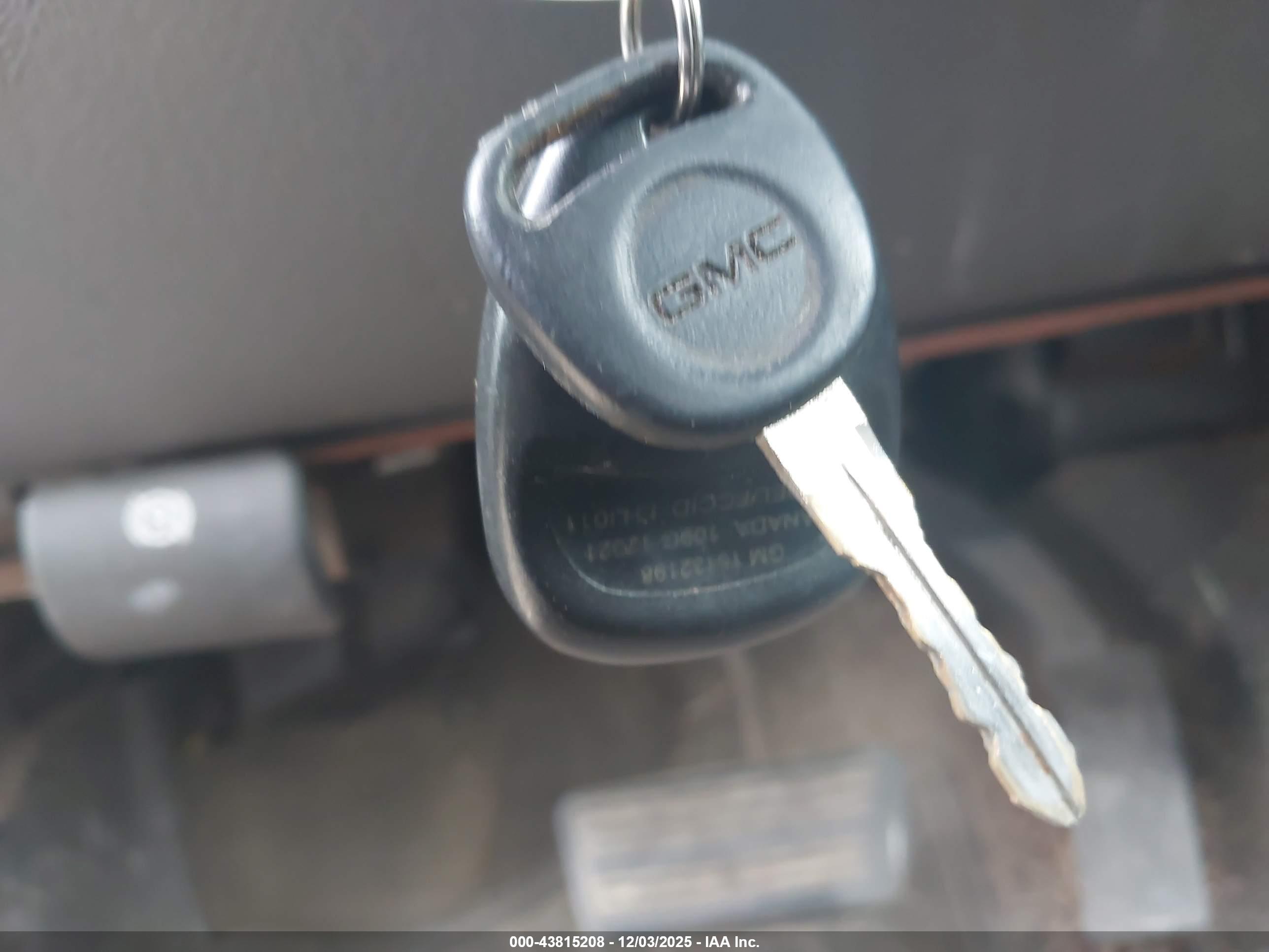 GMC SIERRA image 11