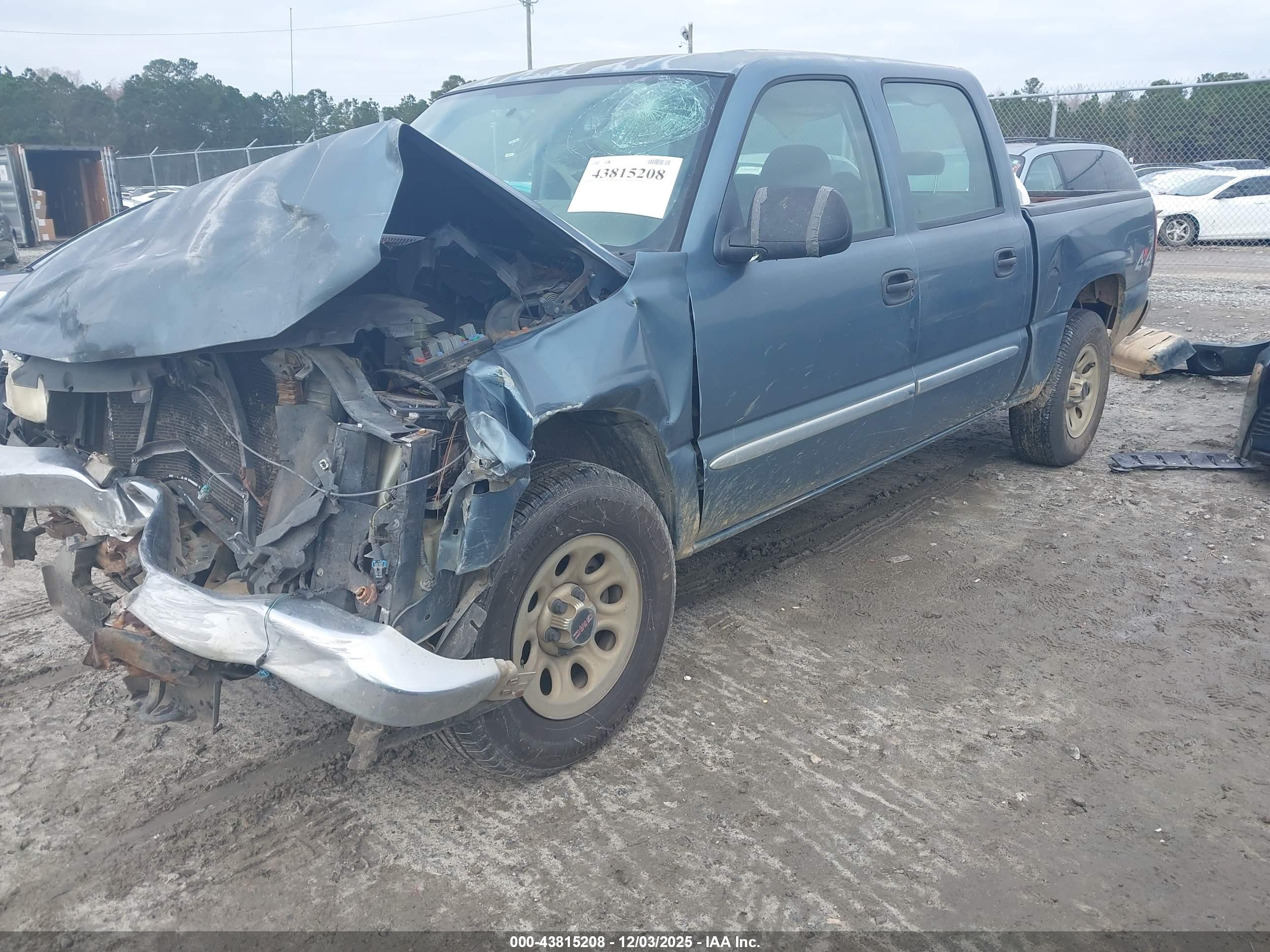 GMC SIERRA image 2