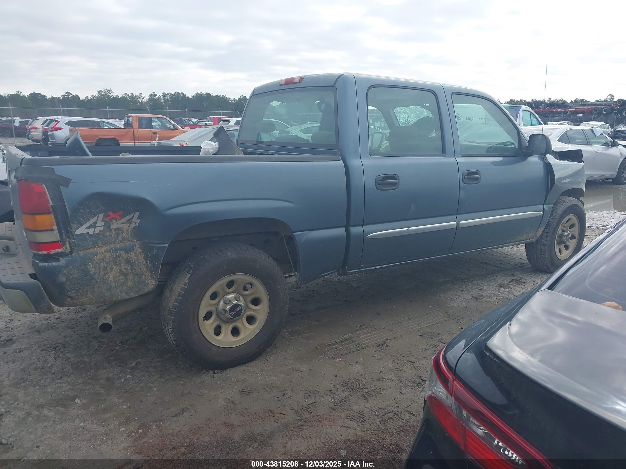 GMC SIERRA image 4