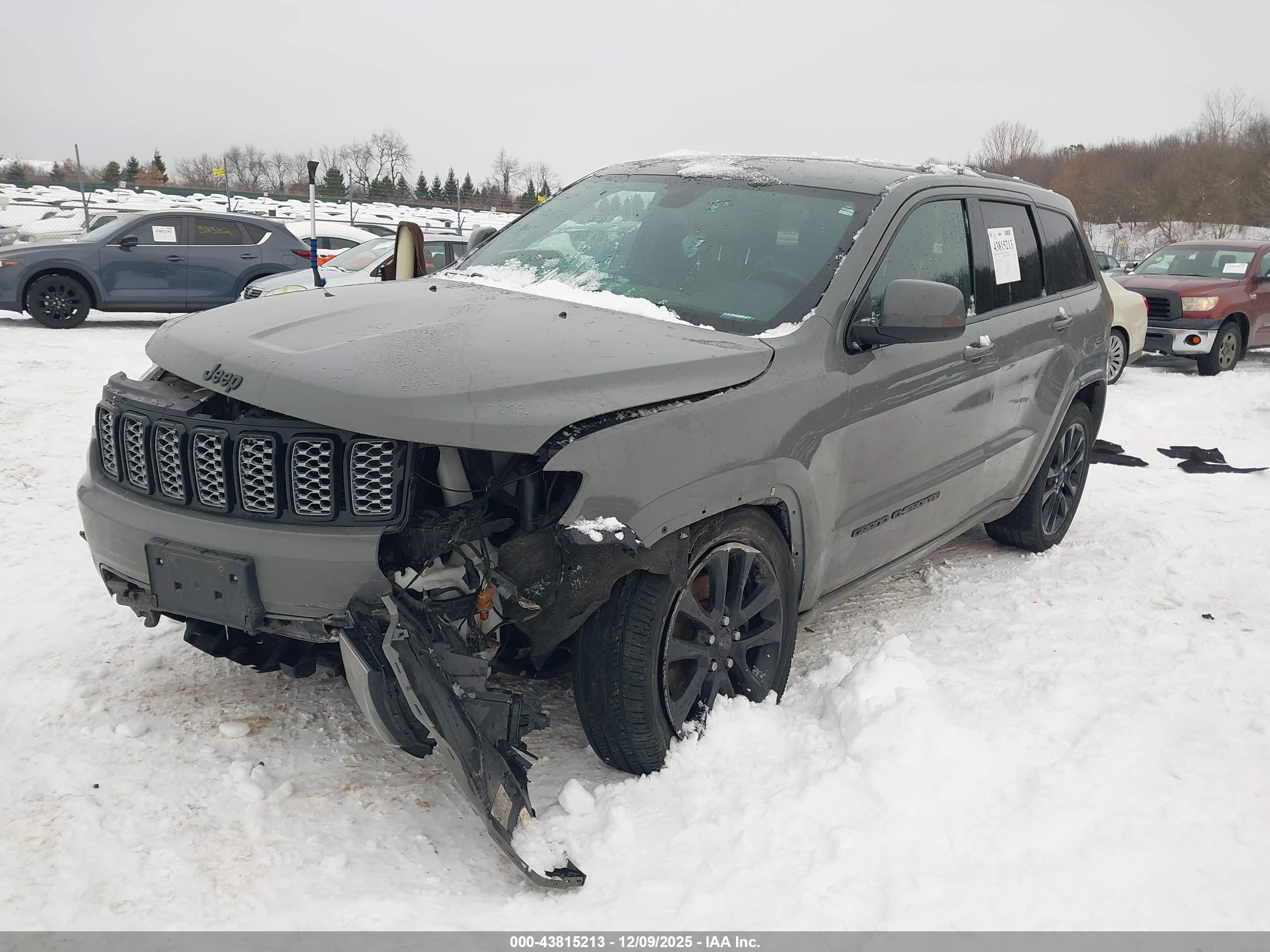 JEEP GRAND image 2