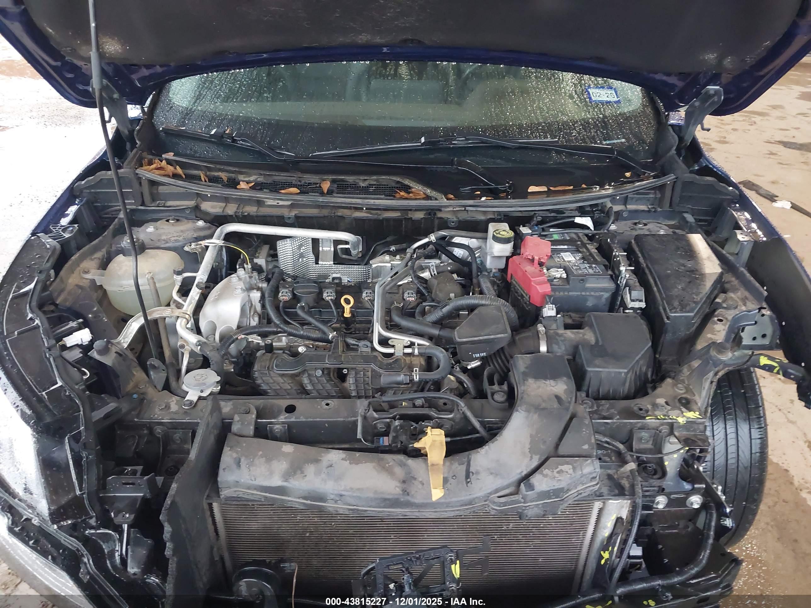 NISSAN ROGUE image 10
