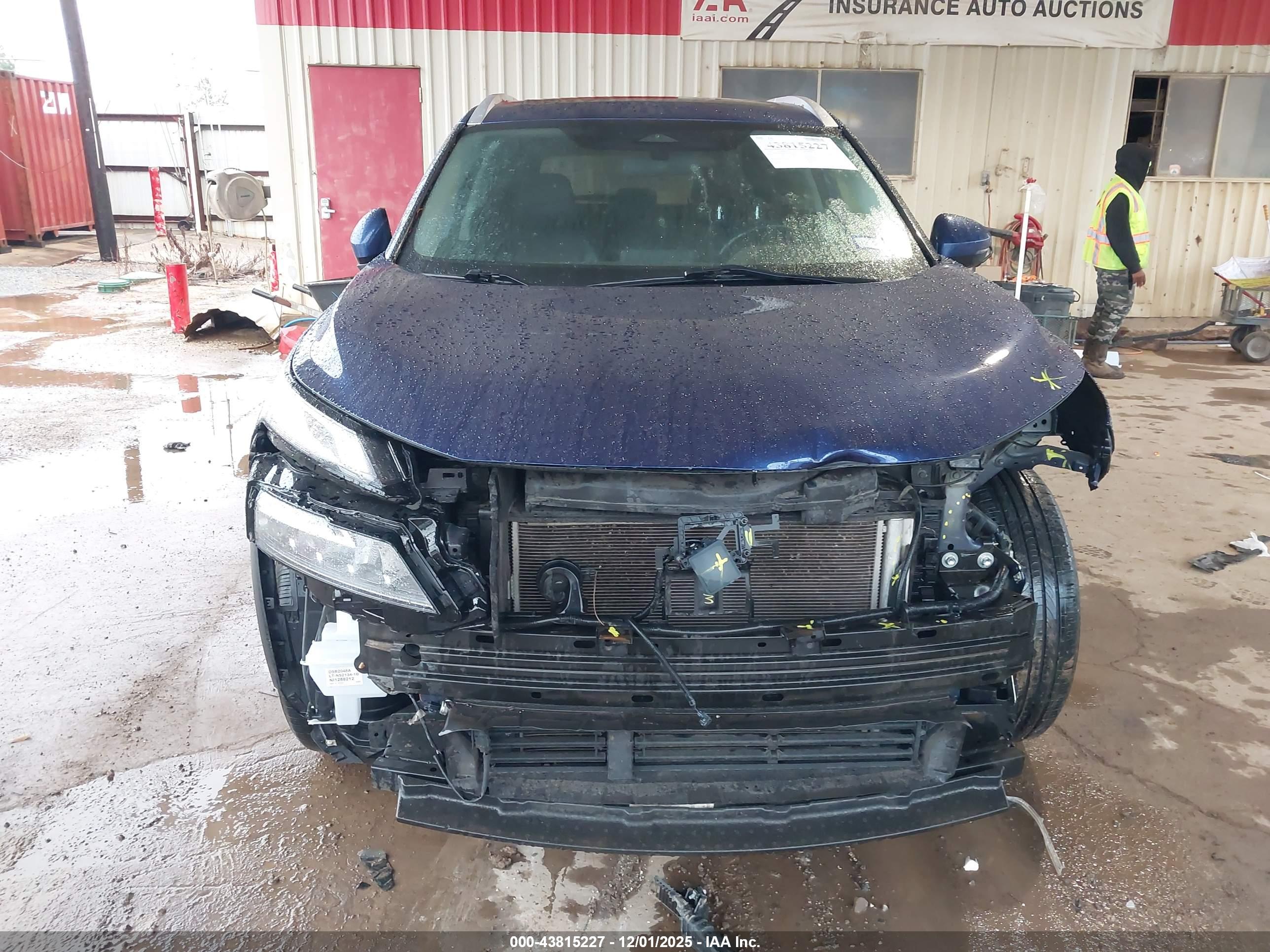 NISSAN ROGUE image 6