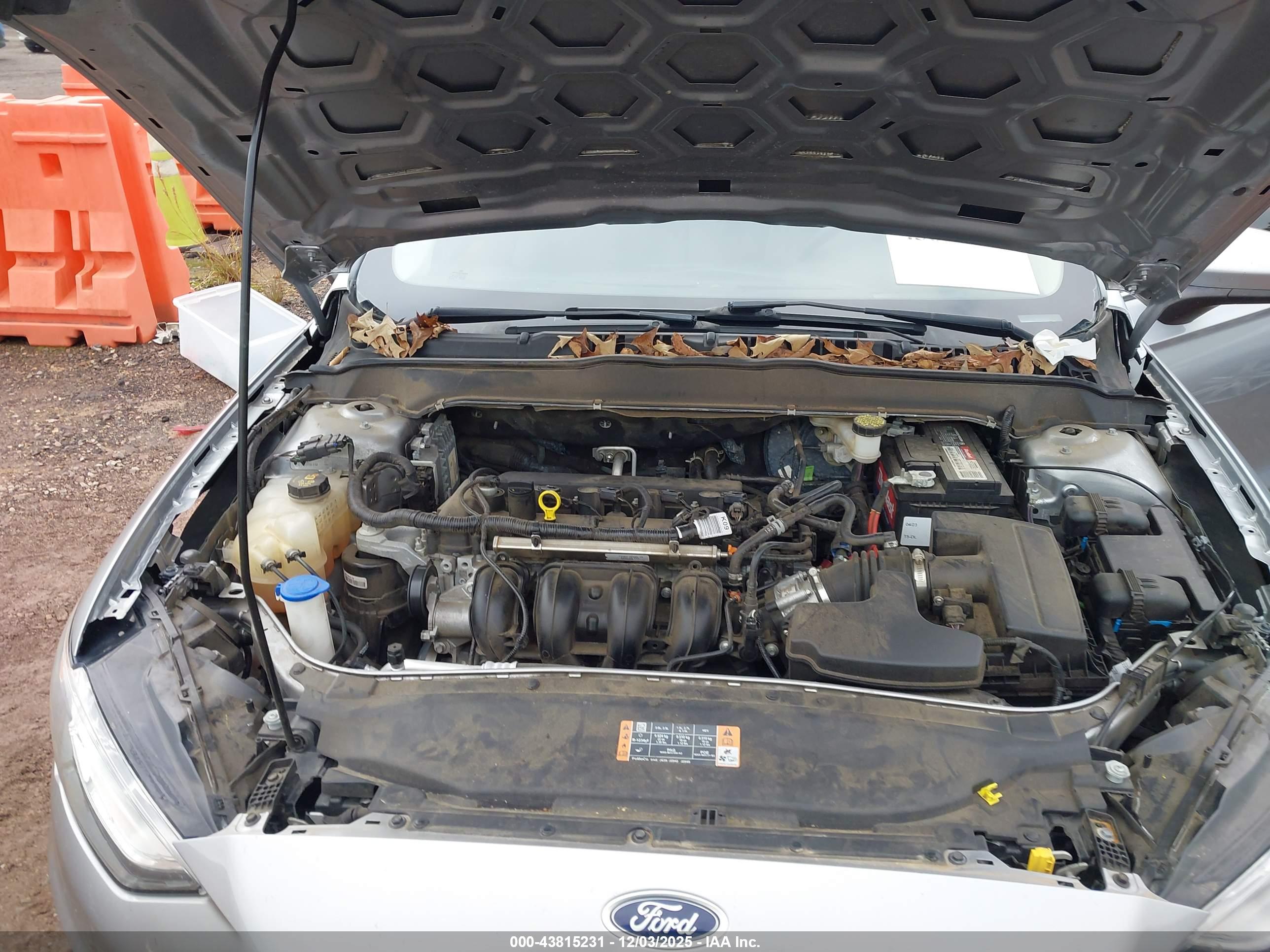 FORD FUSION image 10