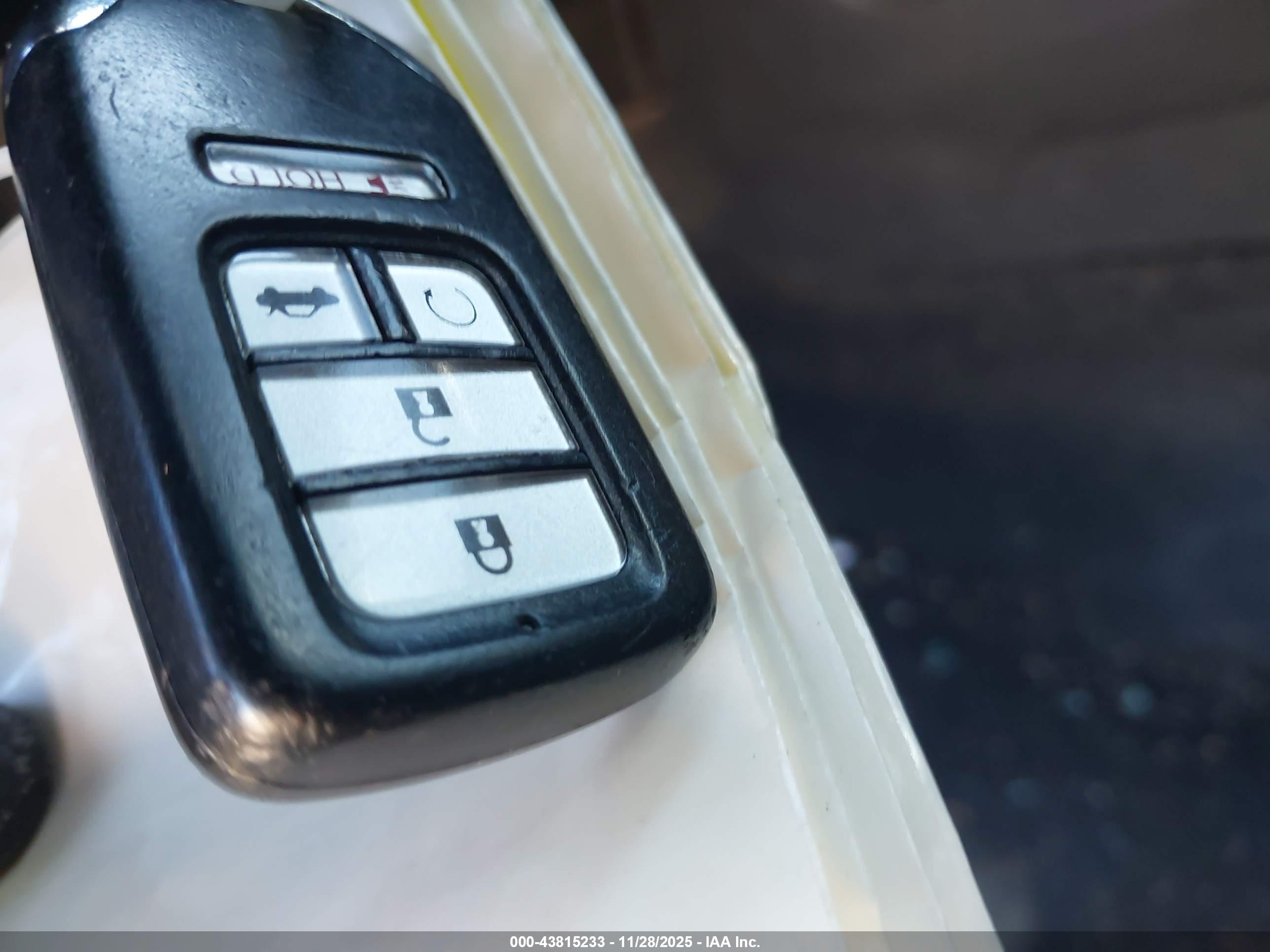 HONDA CIVIC image 11