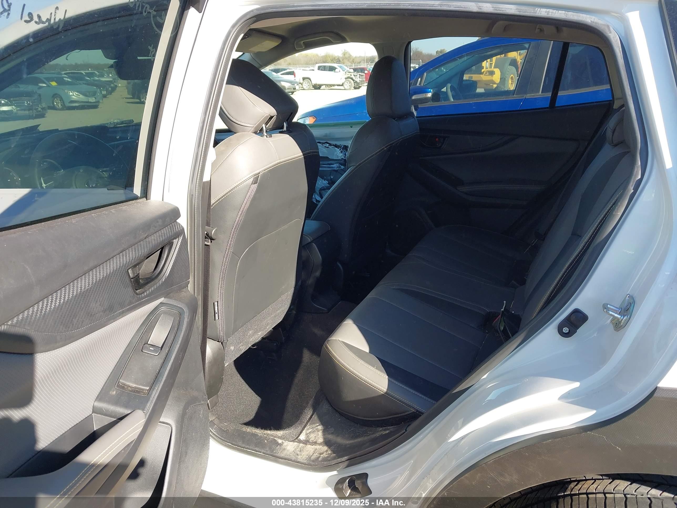 SUBARU CROSSTREK image 8