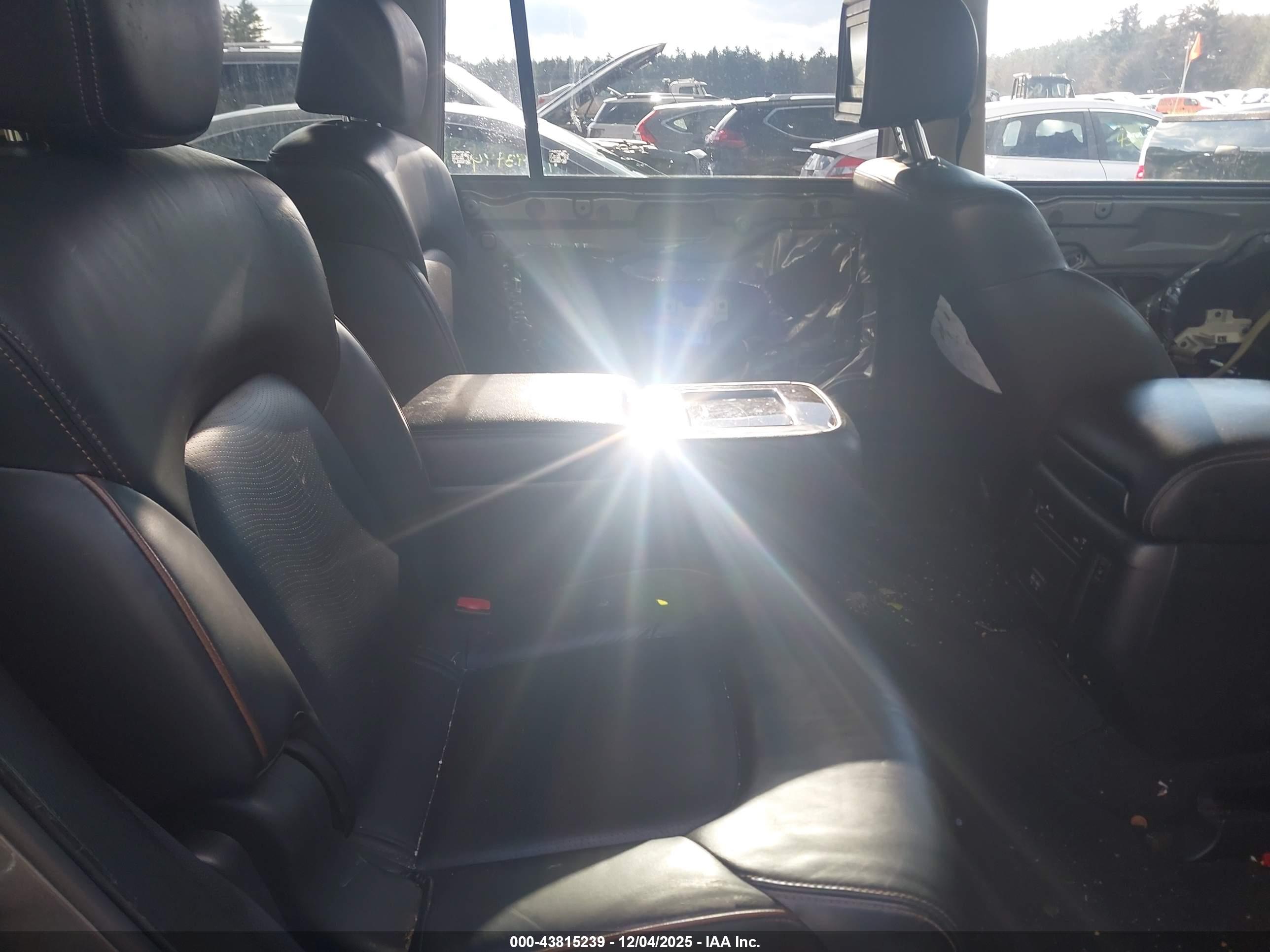NISSAN ARMADA image 8