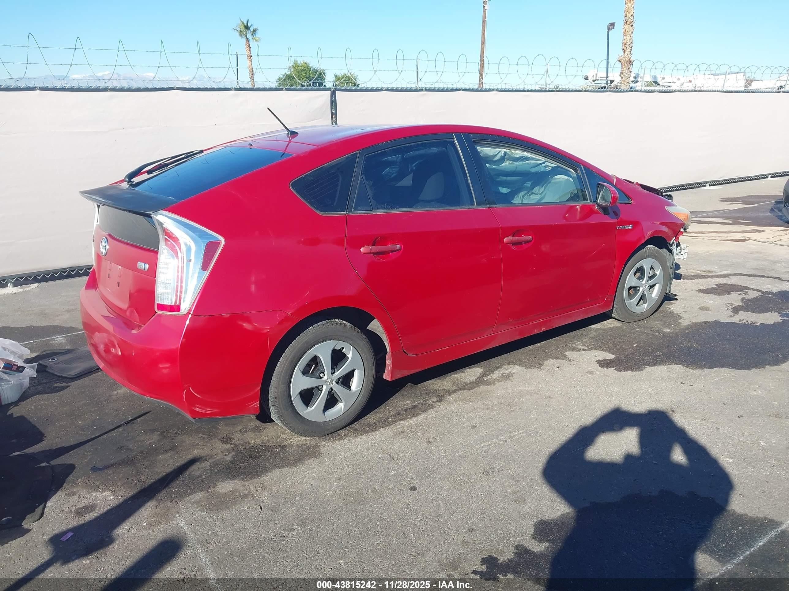 TOYOTA PRIUS image 4