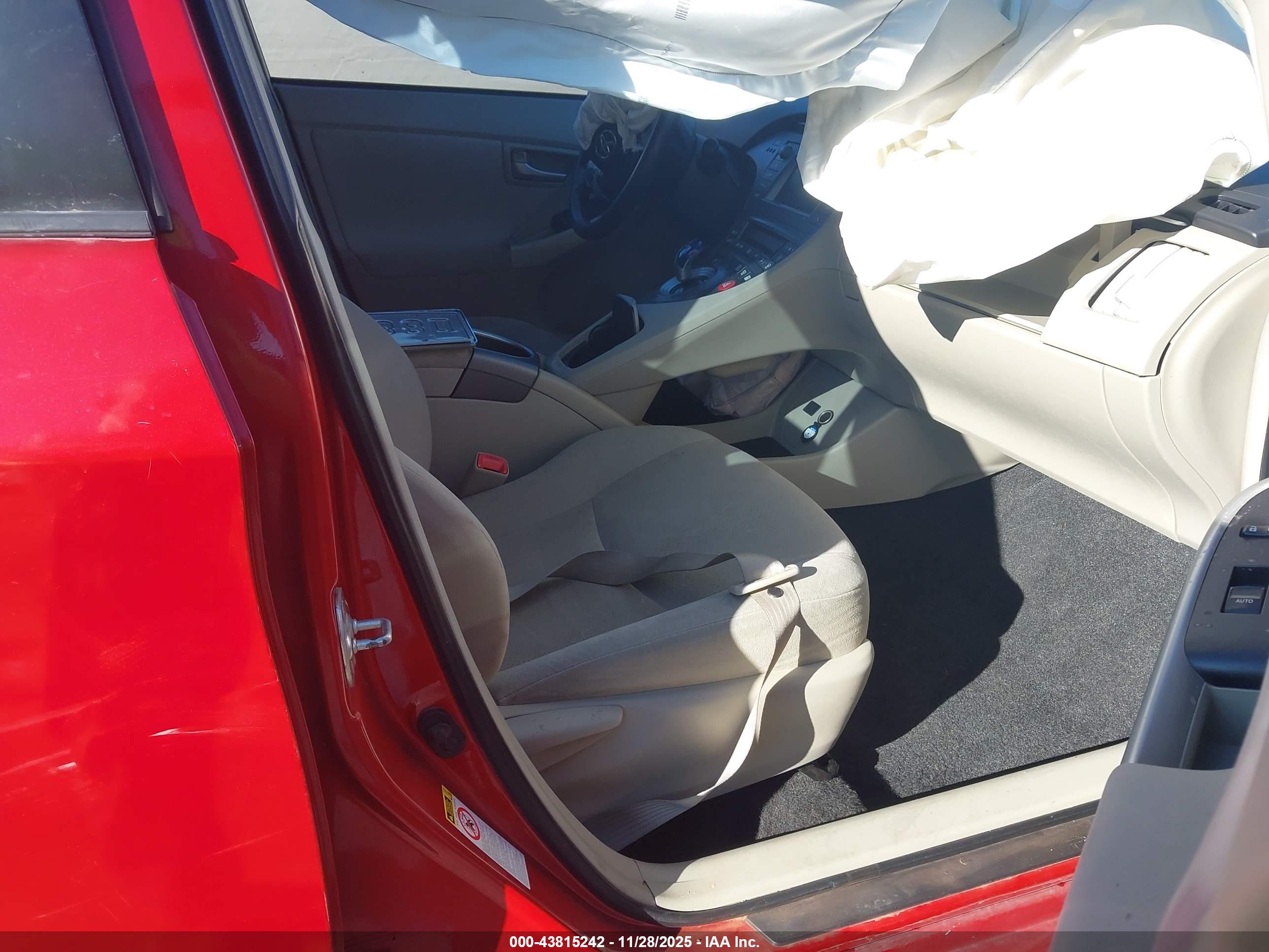 TOYOTA PRIUS image 5