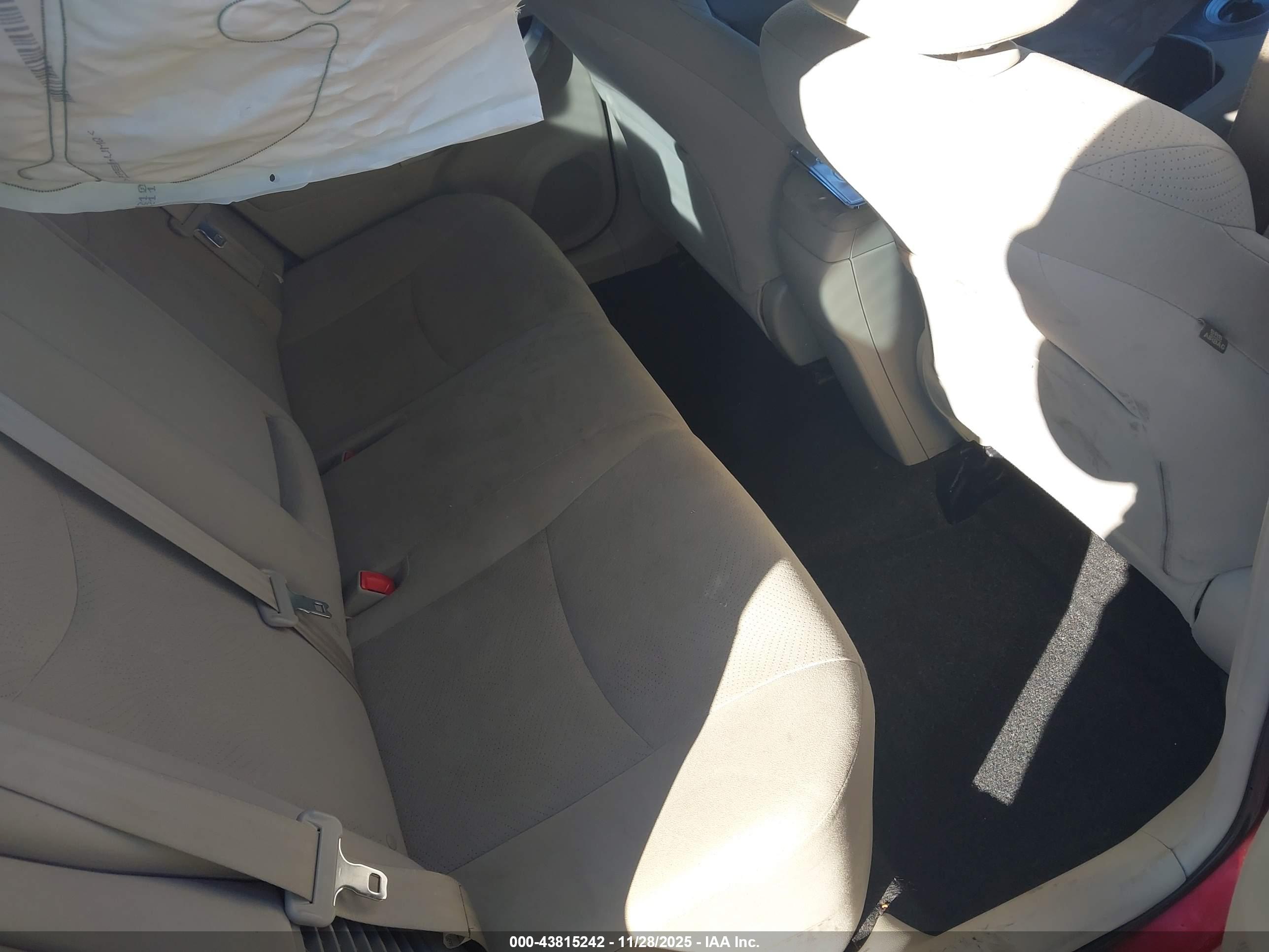 TOYOTA PRIUS image 8