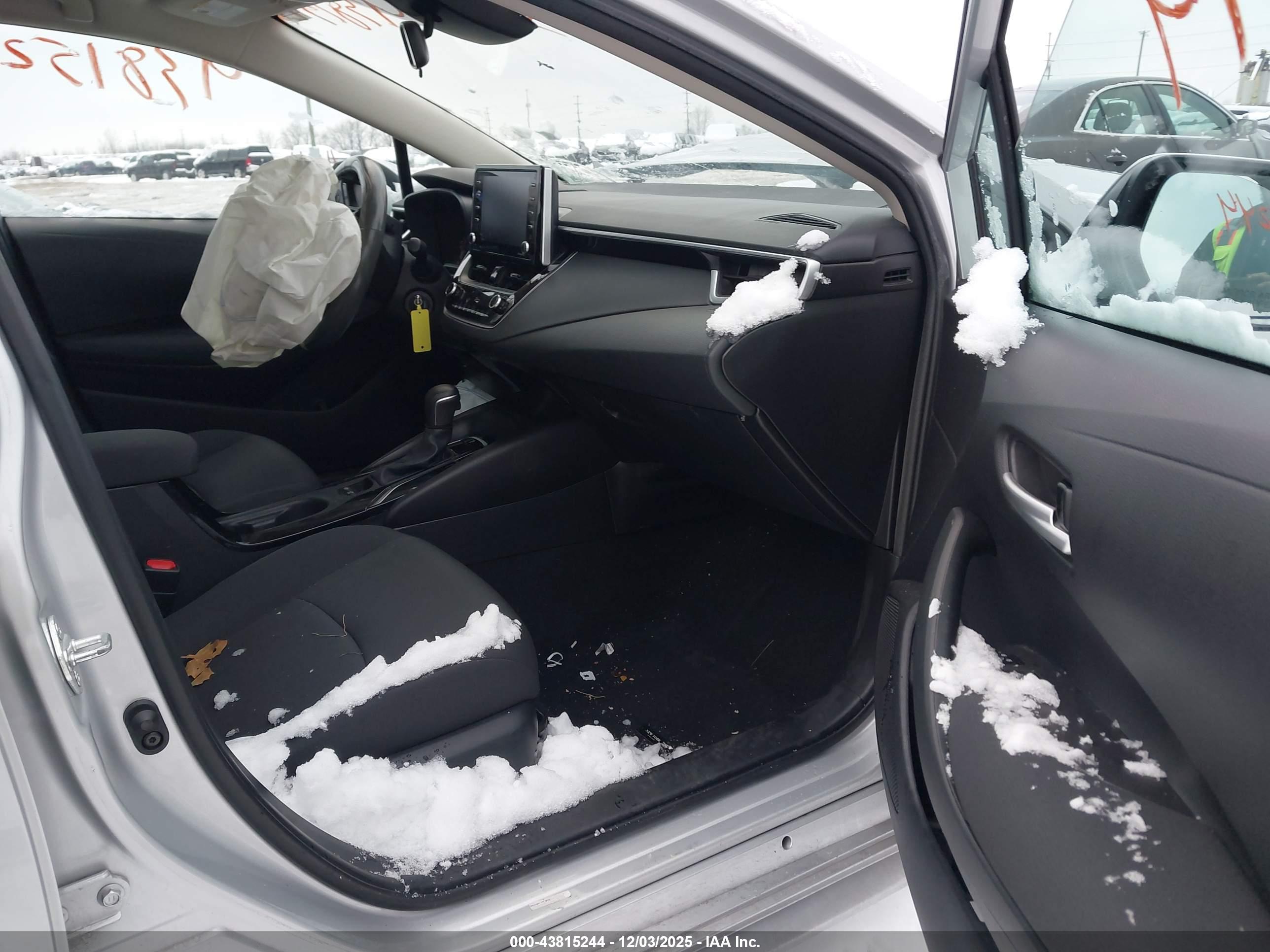 TOYOTA COROLLA image 5