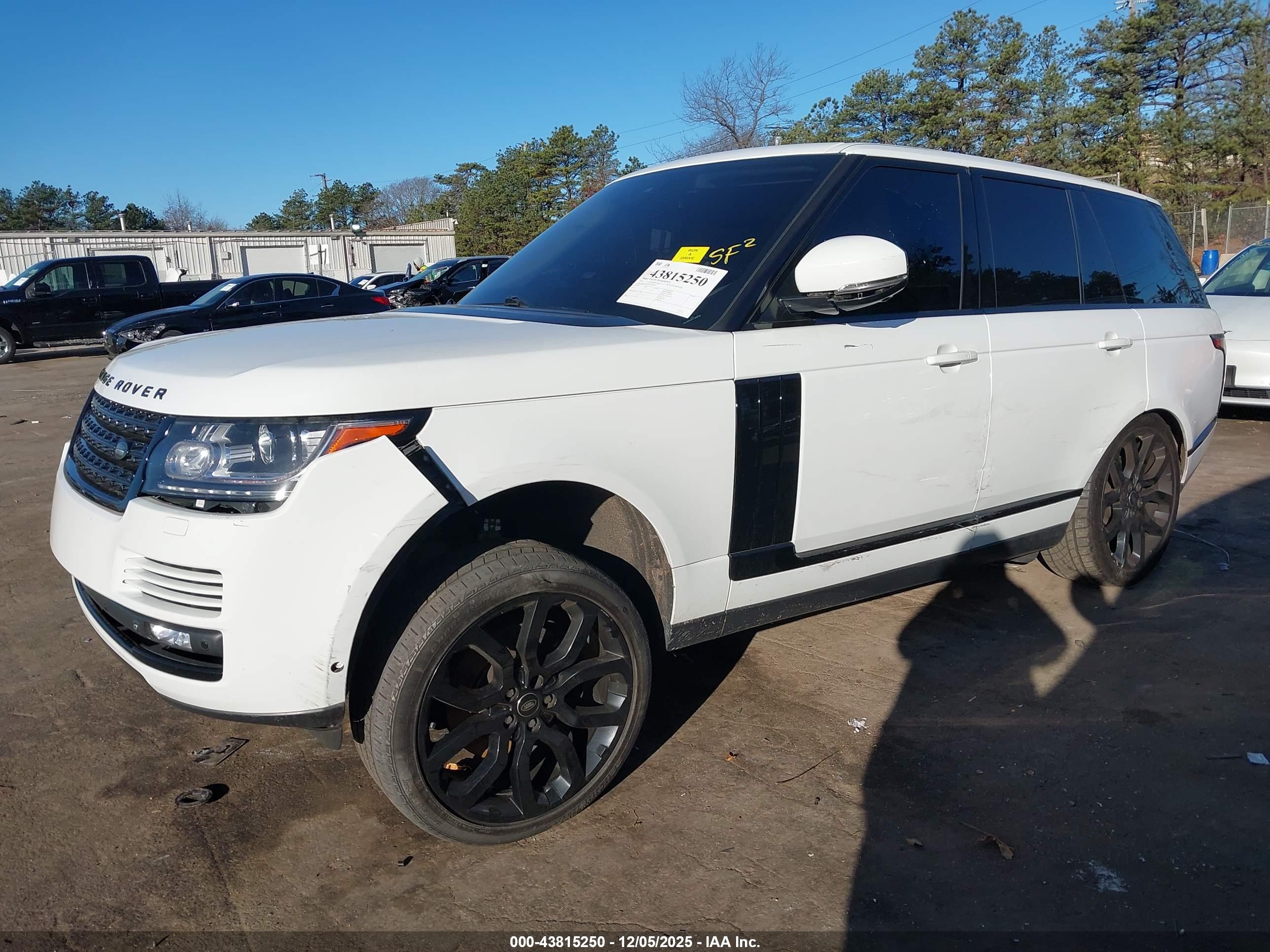 LAND ROVER image 6