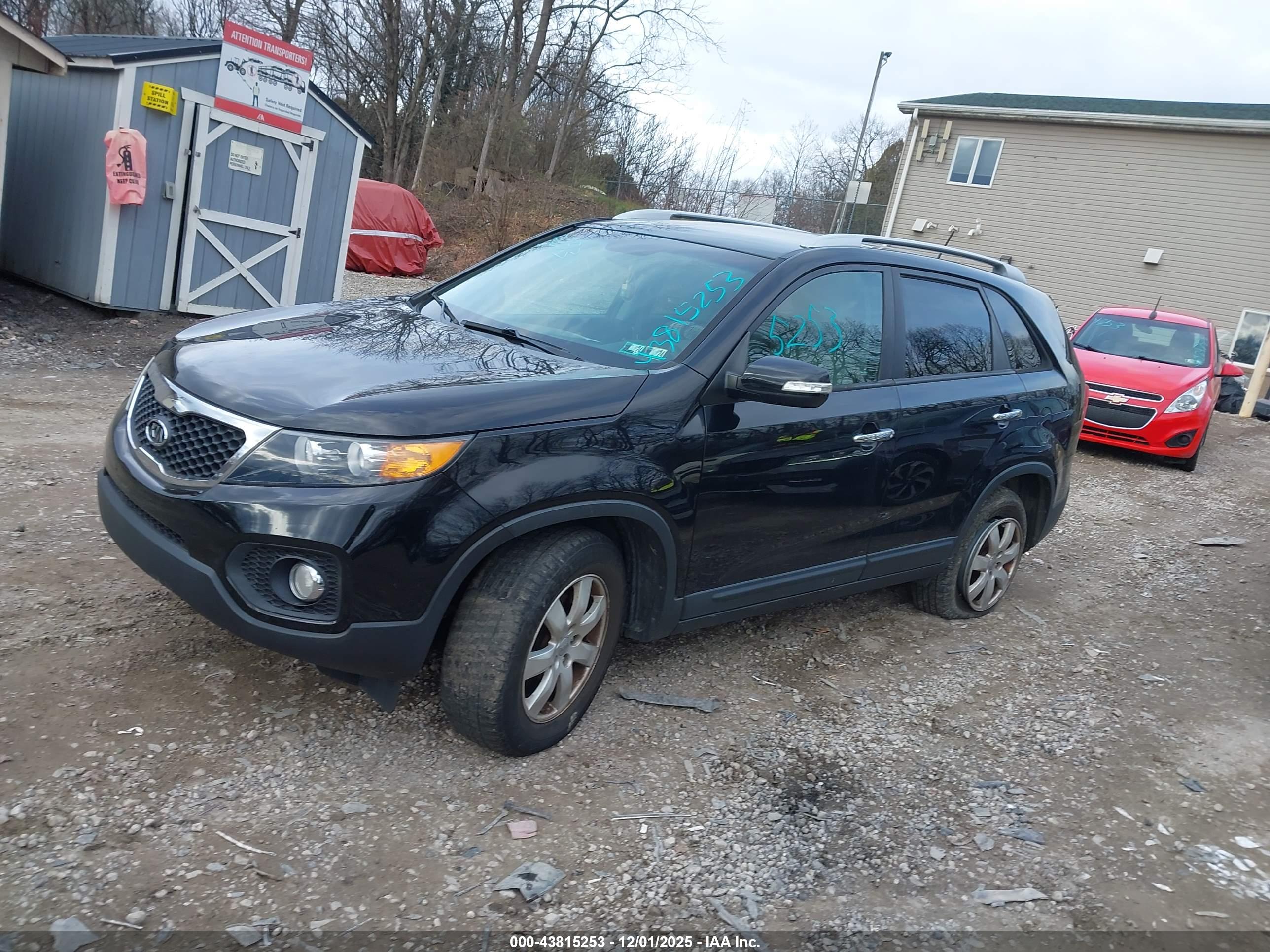 KIA SORENTO image 2