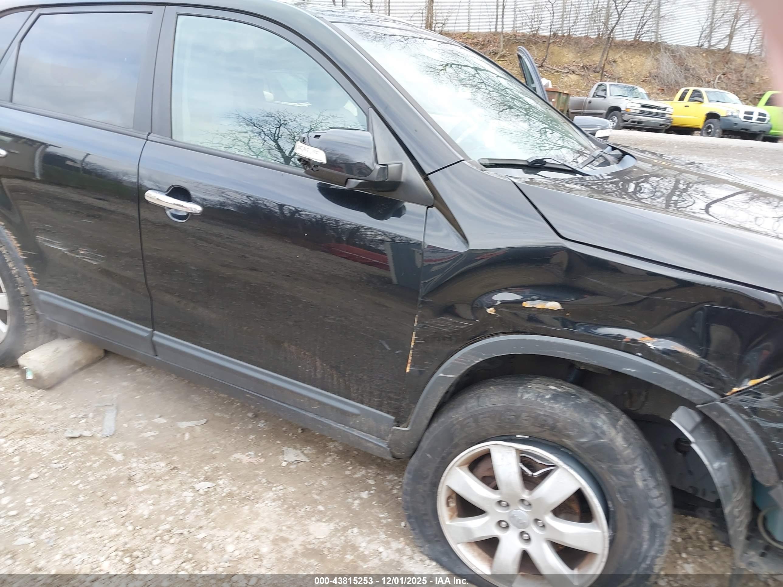 KIA SORENTO image 6