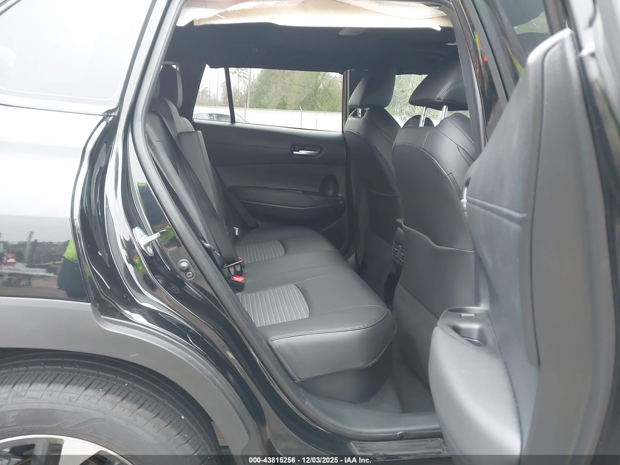TOYOTA COROLLA image 8