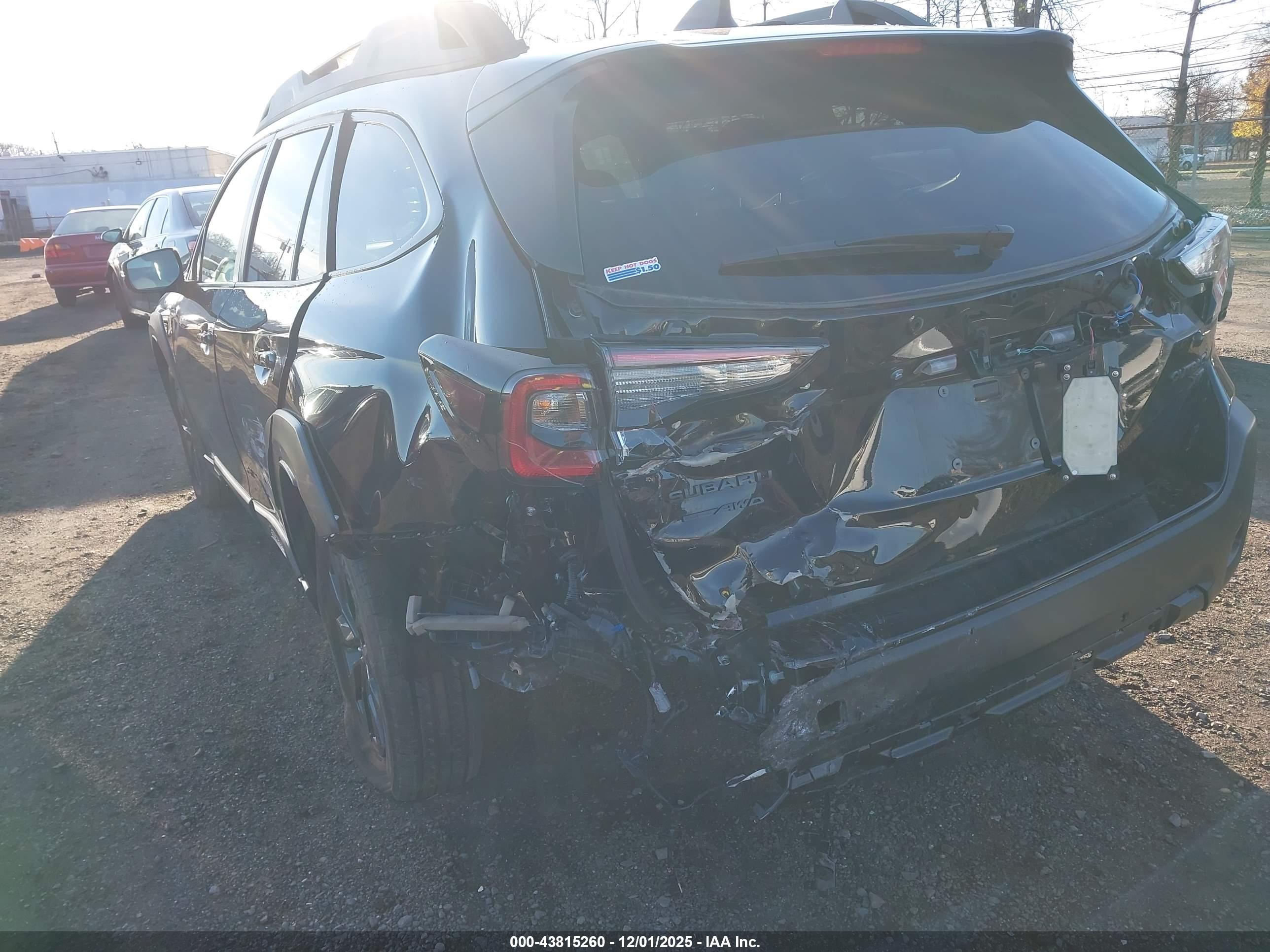 SUBARU OUTBACK image 6