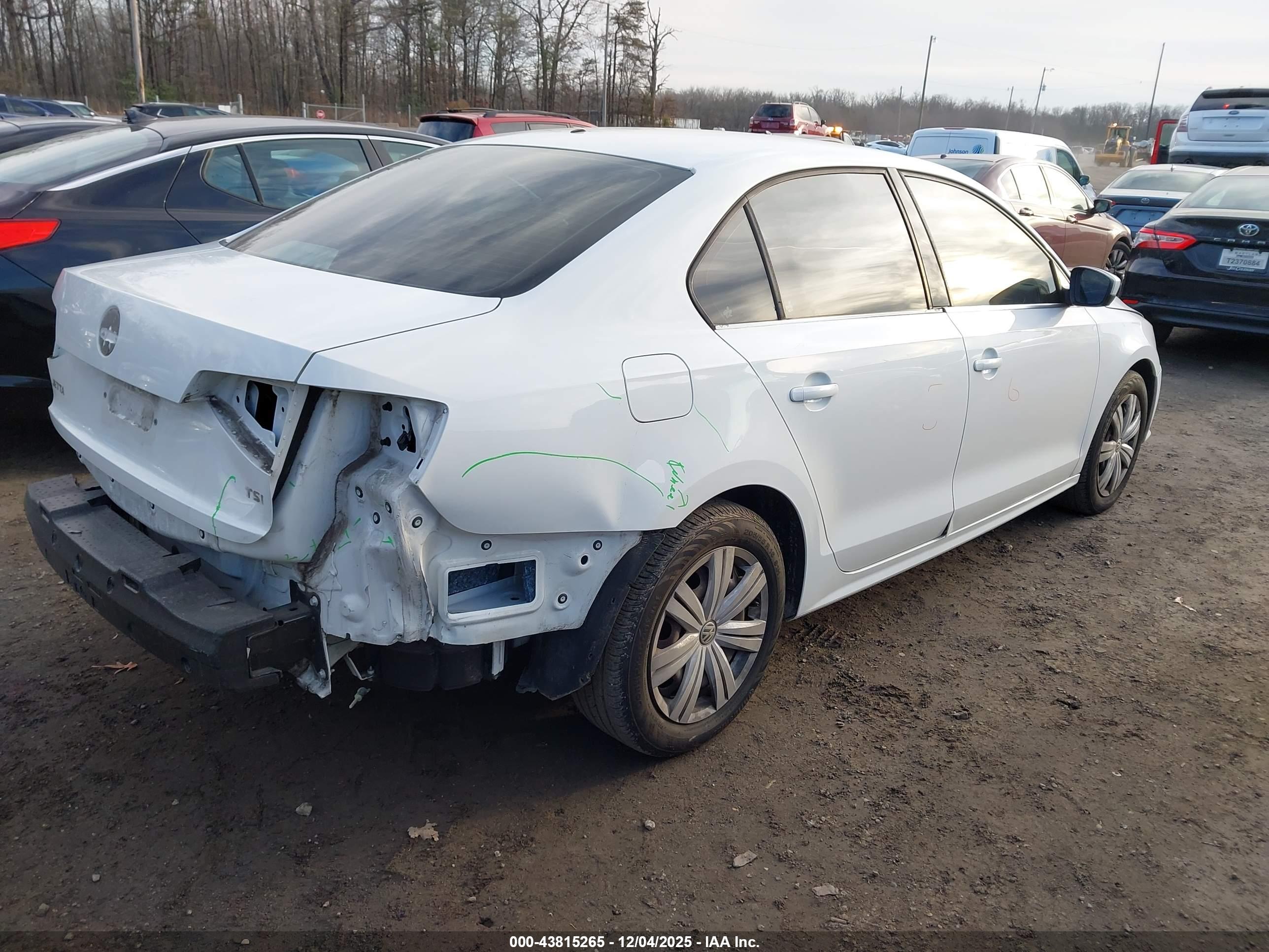 VOLKSWAGEN JETTA image 4