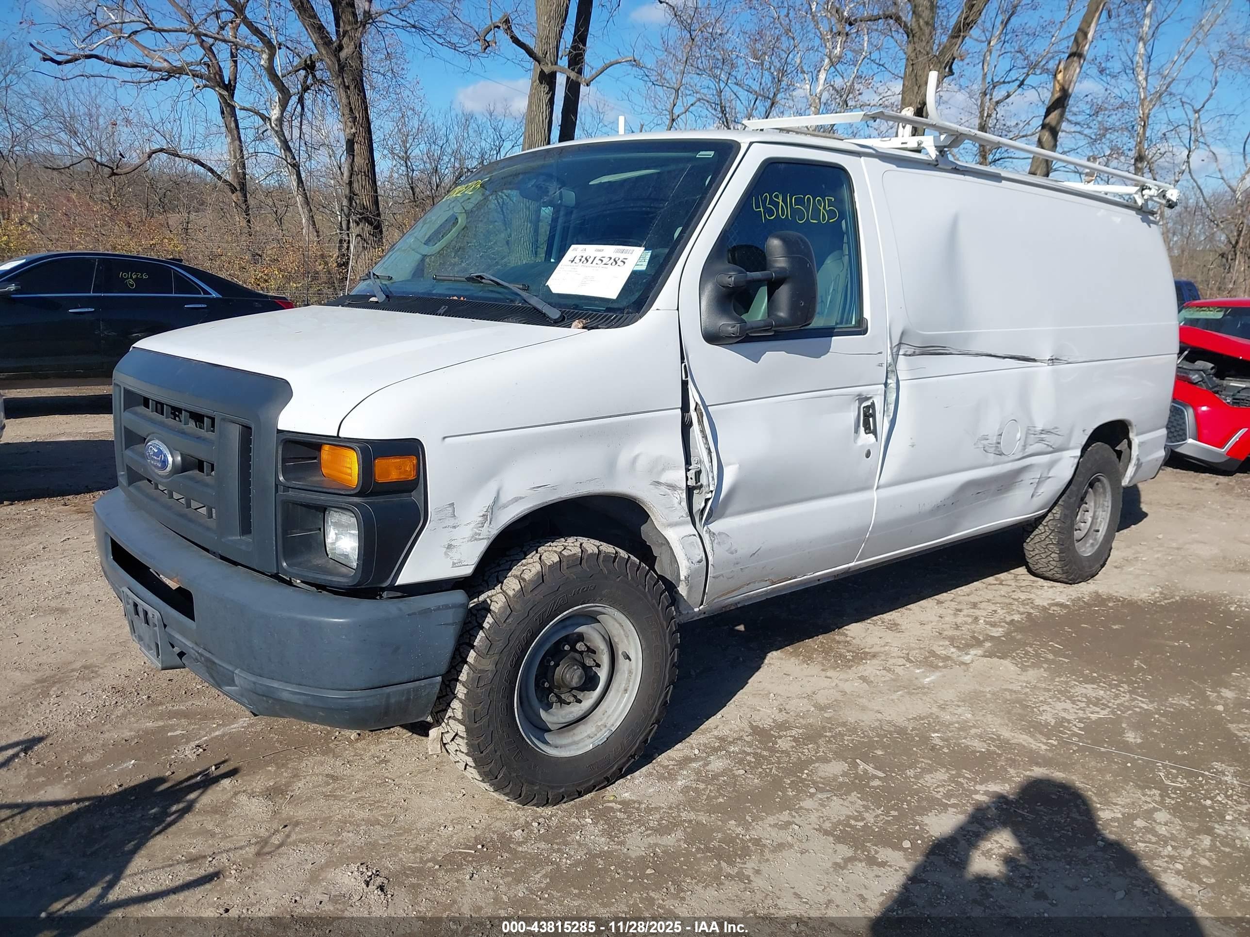 FORD E-150 image 2