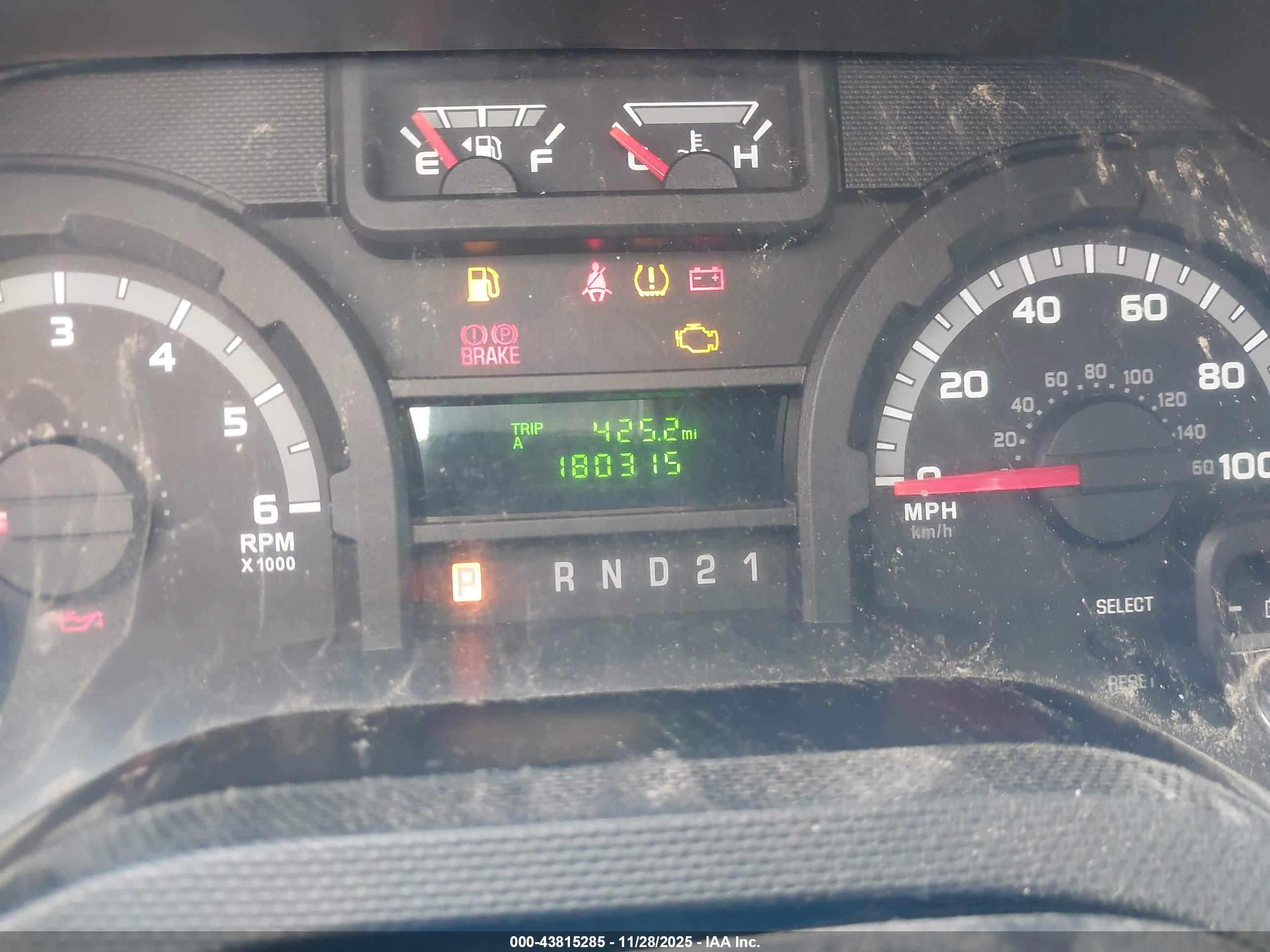 FORD E-150 image 7