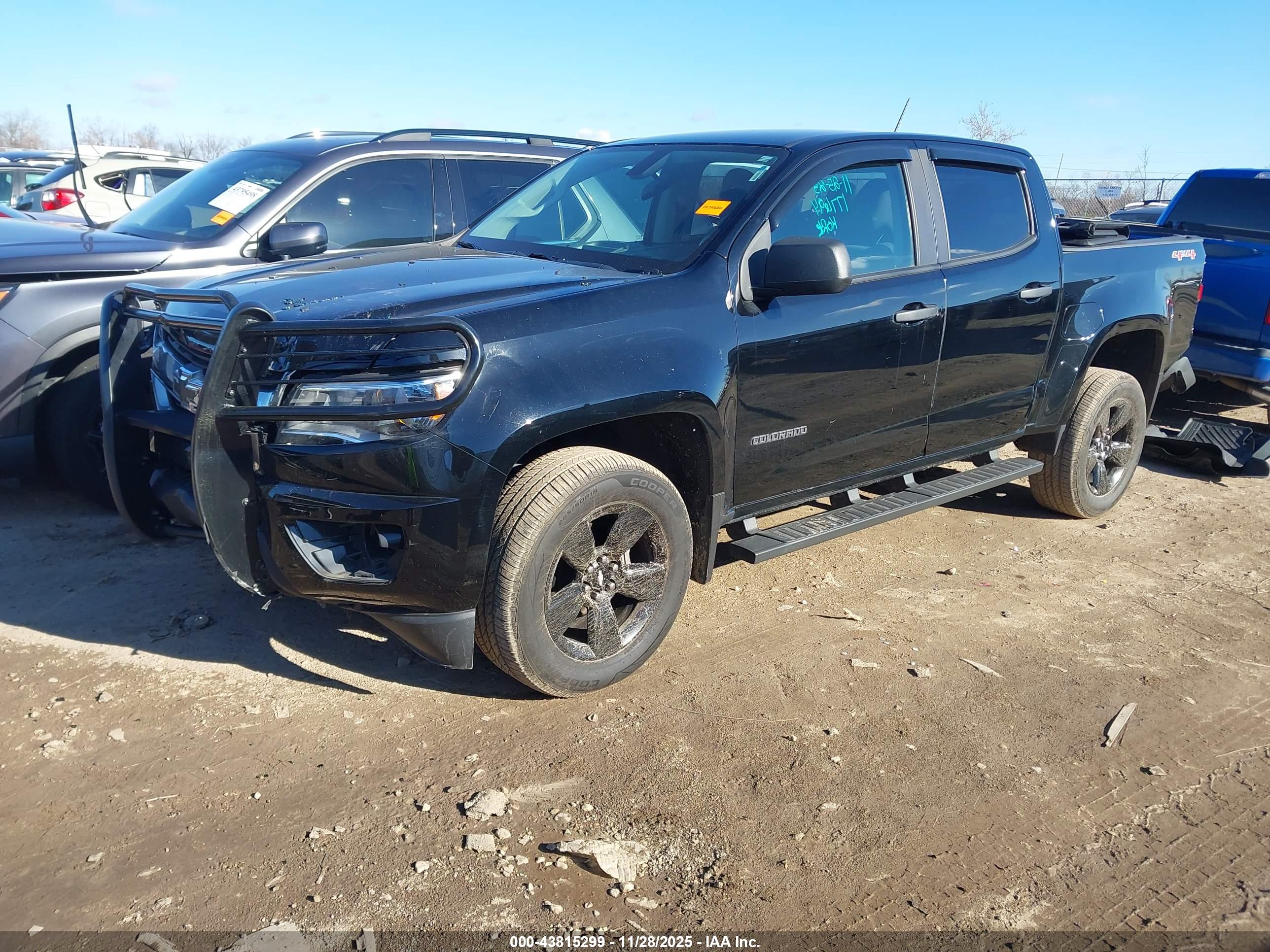 CHEVROLET COLORADO image 2