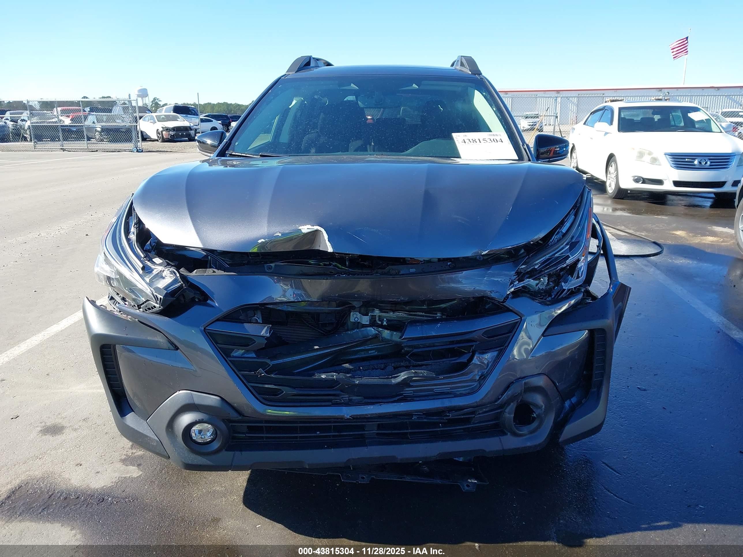 SUBARU OUTBACK image 6