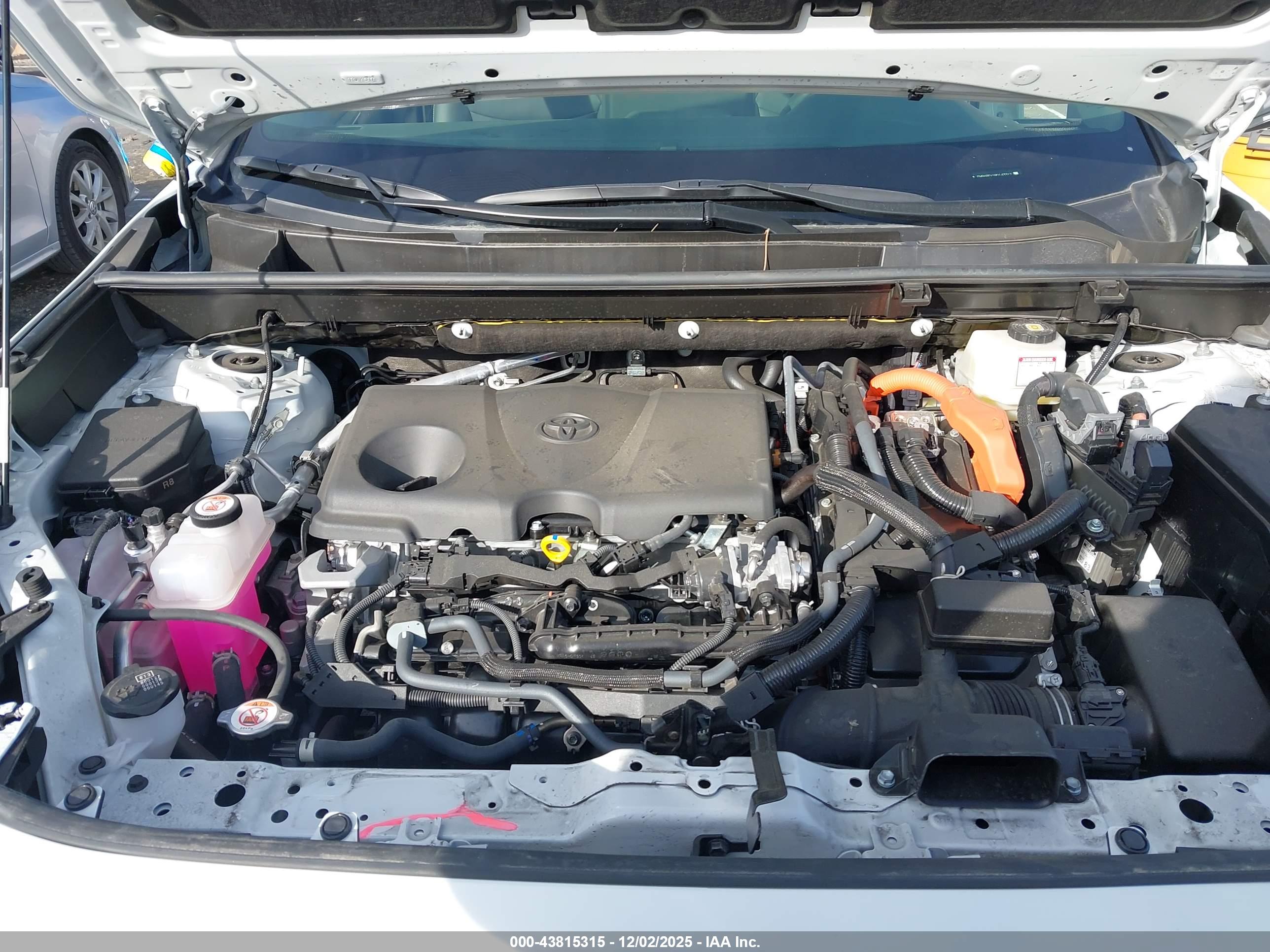 TOYOTA RAV4 image 10
