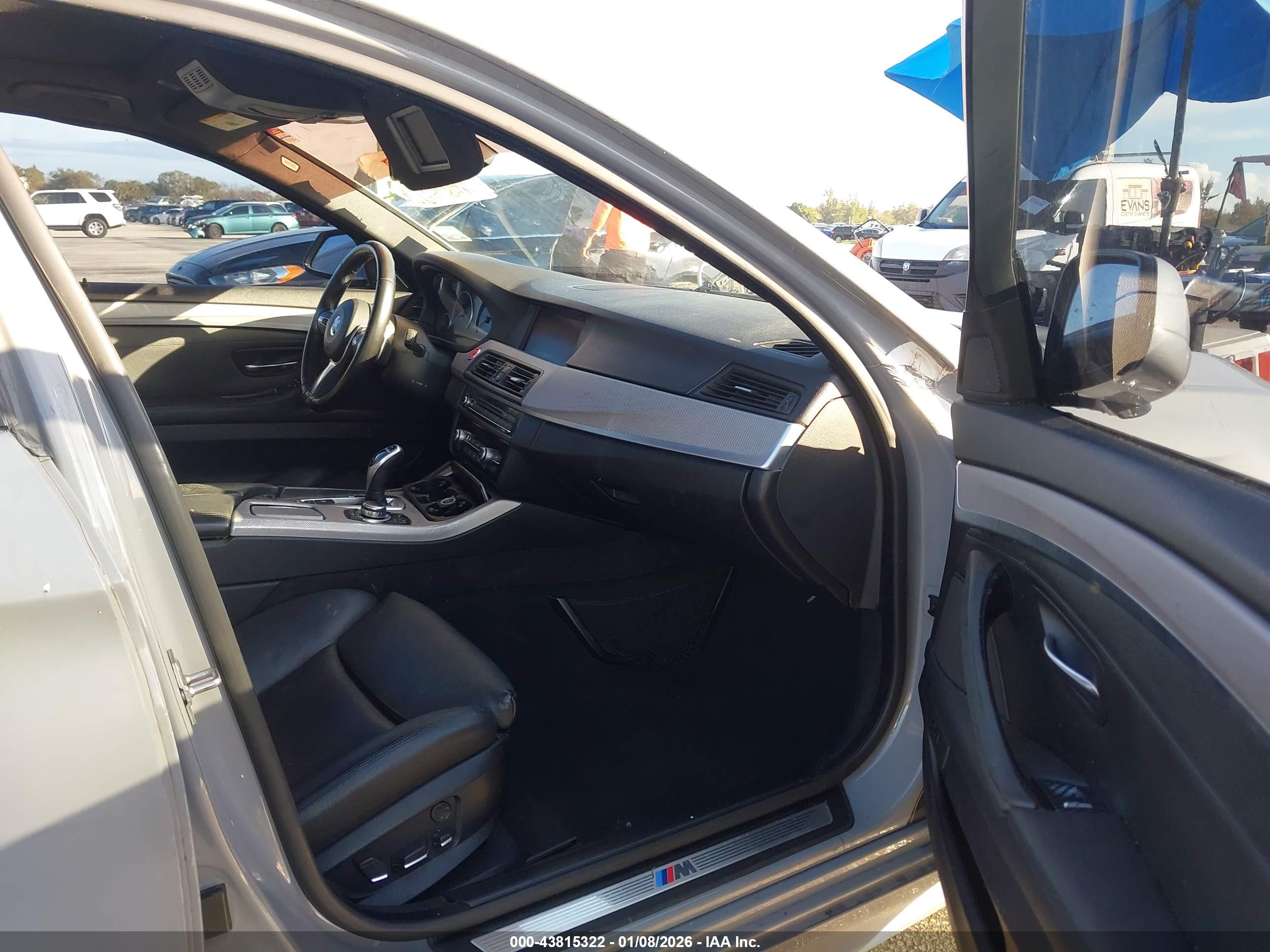 BMW 528I image 5