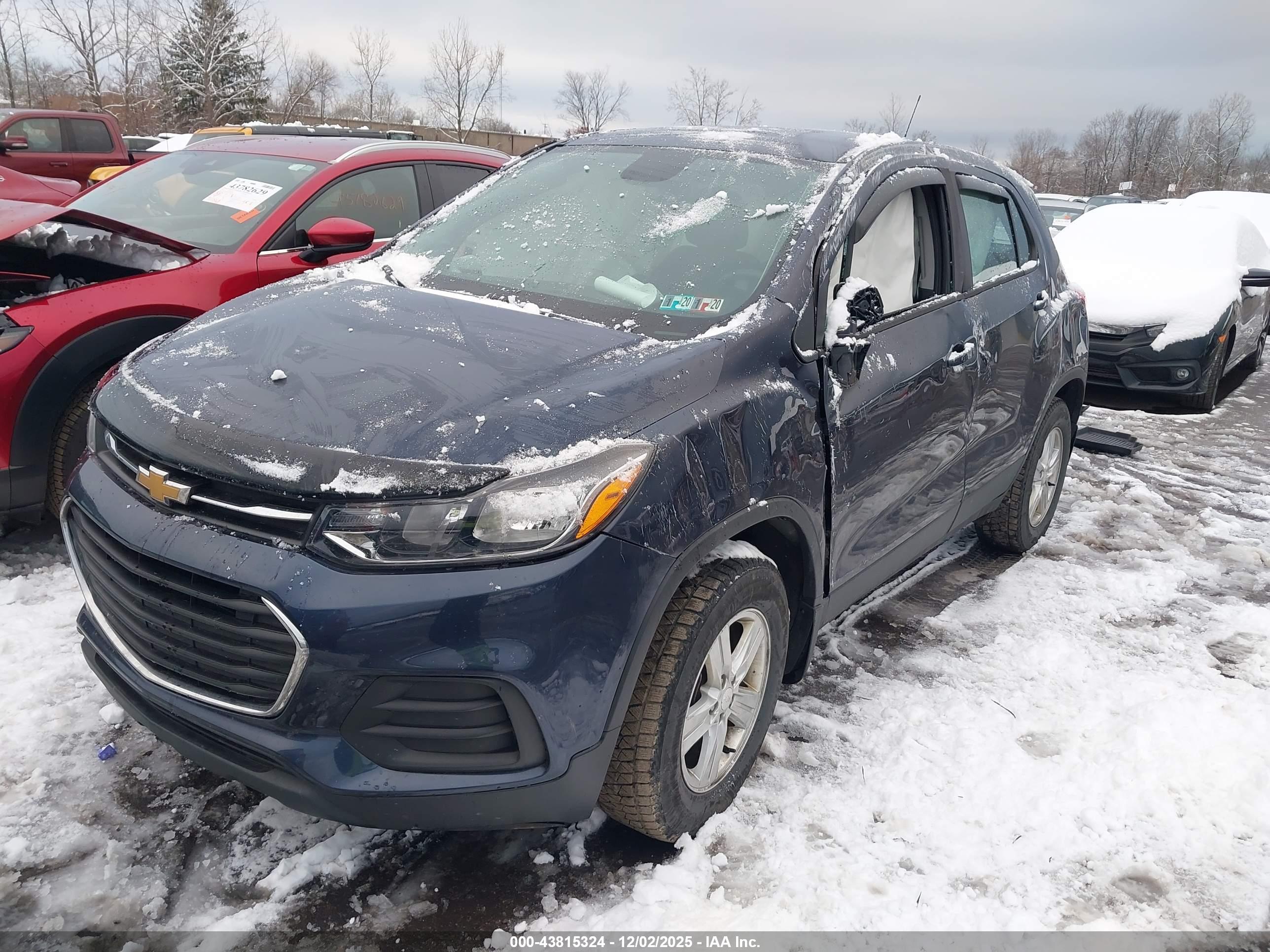 CHEVROLET TRAX image 2