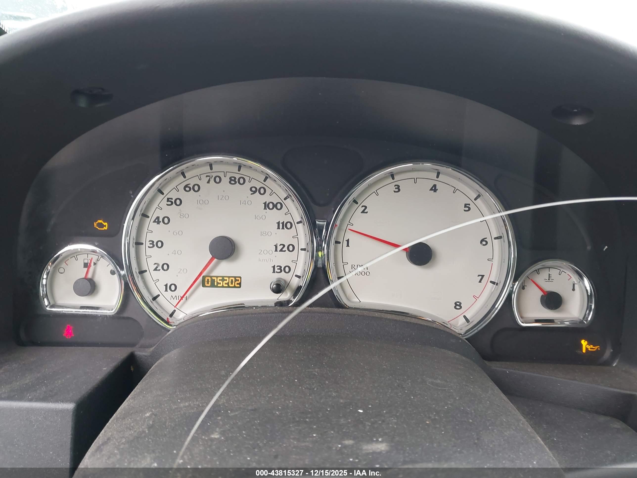 SATURN VUE image 7