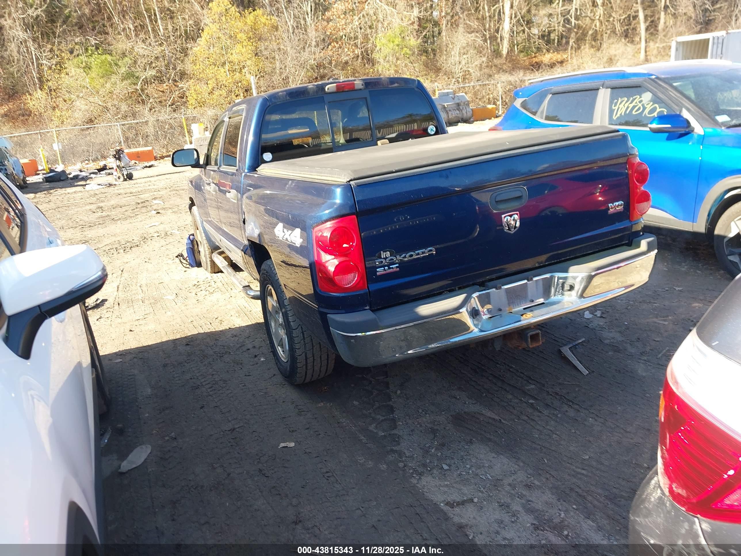 DODGE DAKOTA image 3