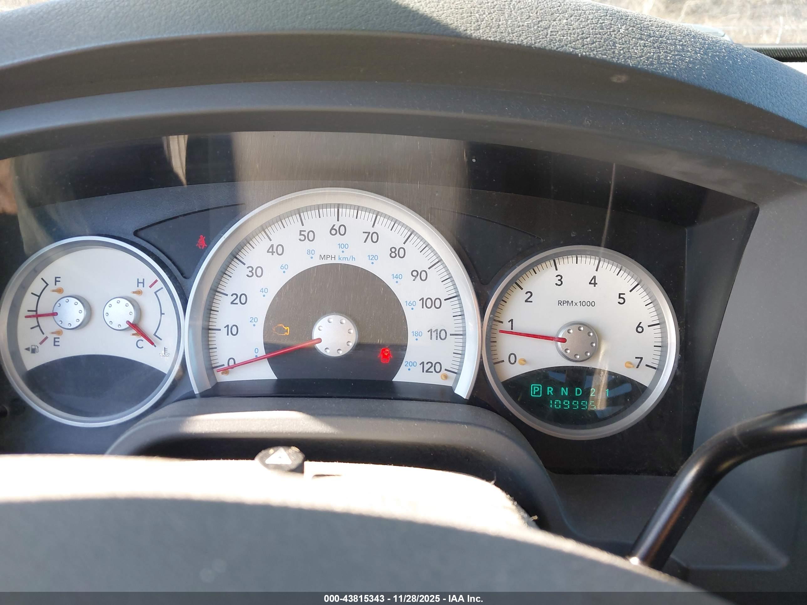 DODGE DAKOTA image 7