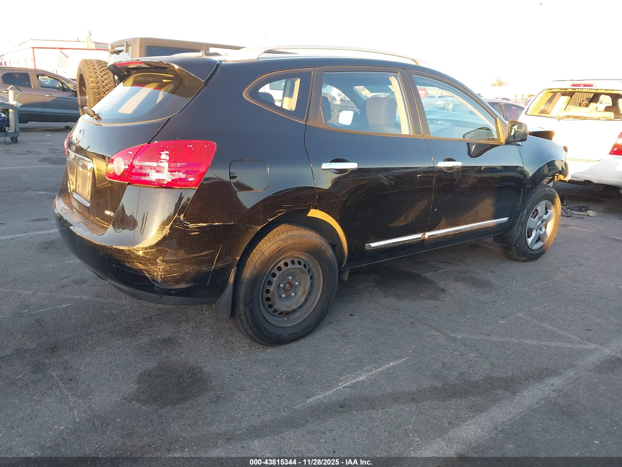 NISSAN ROGUE image 4