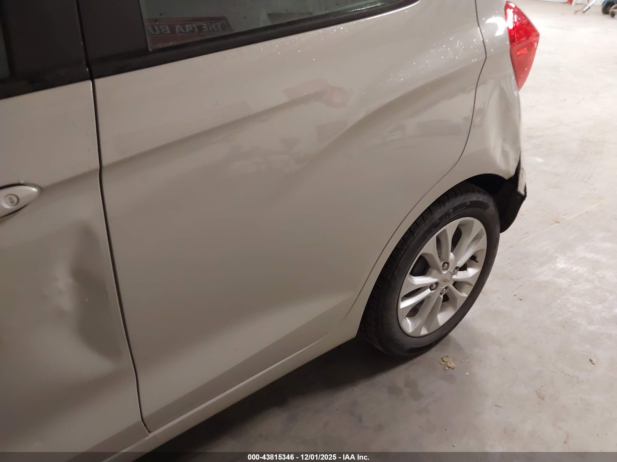 CHEVROLET SPARK image 6