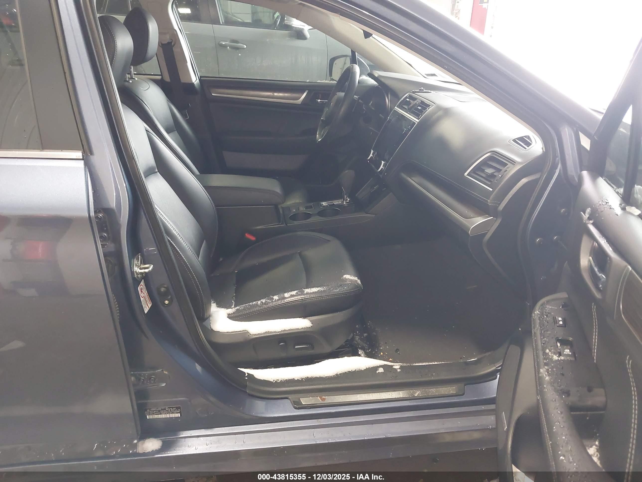 SUBARU LEGACY image 5