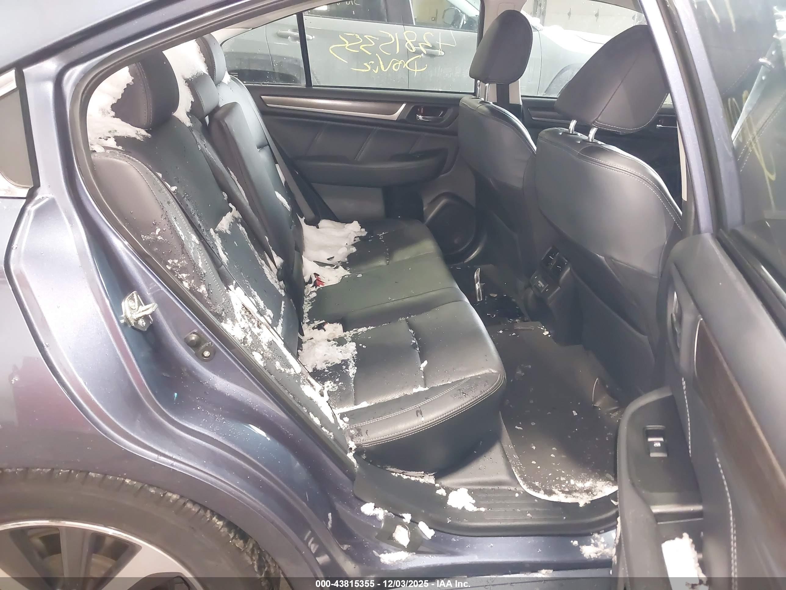 SUBARU LEGACY image 8