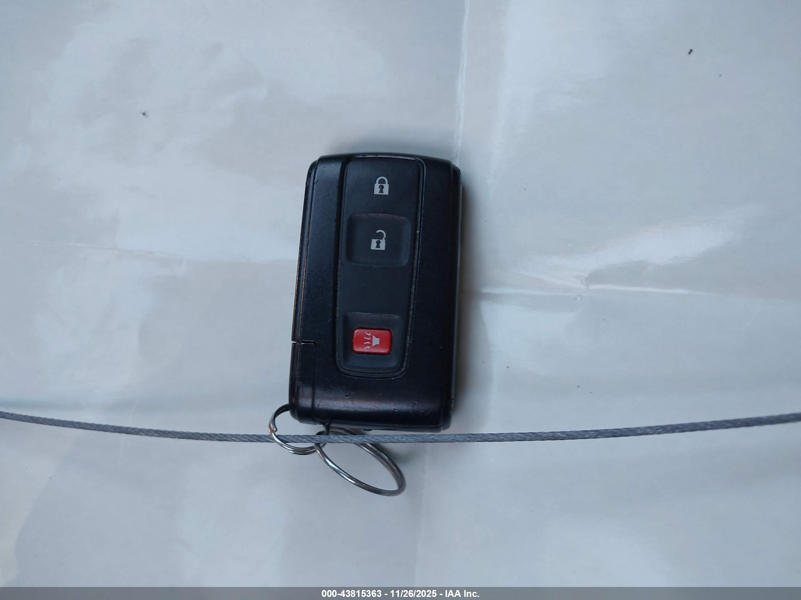 TOYOTA PRIUS image 11