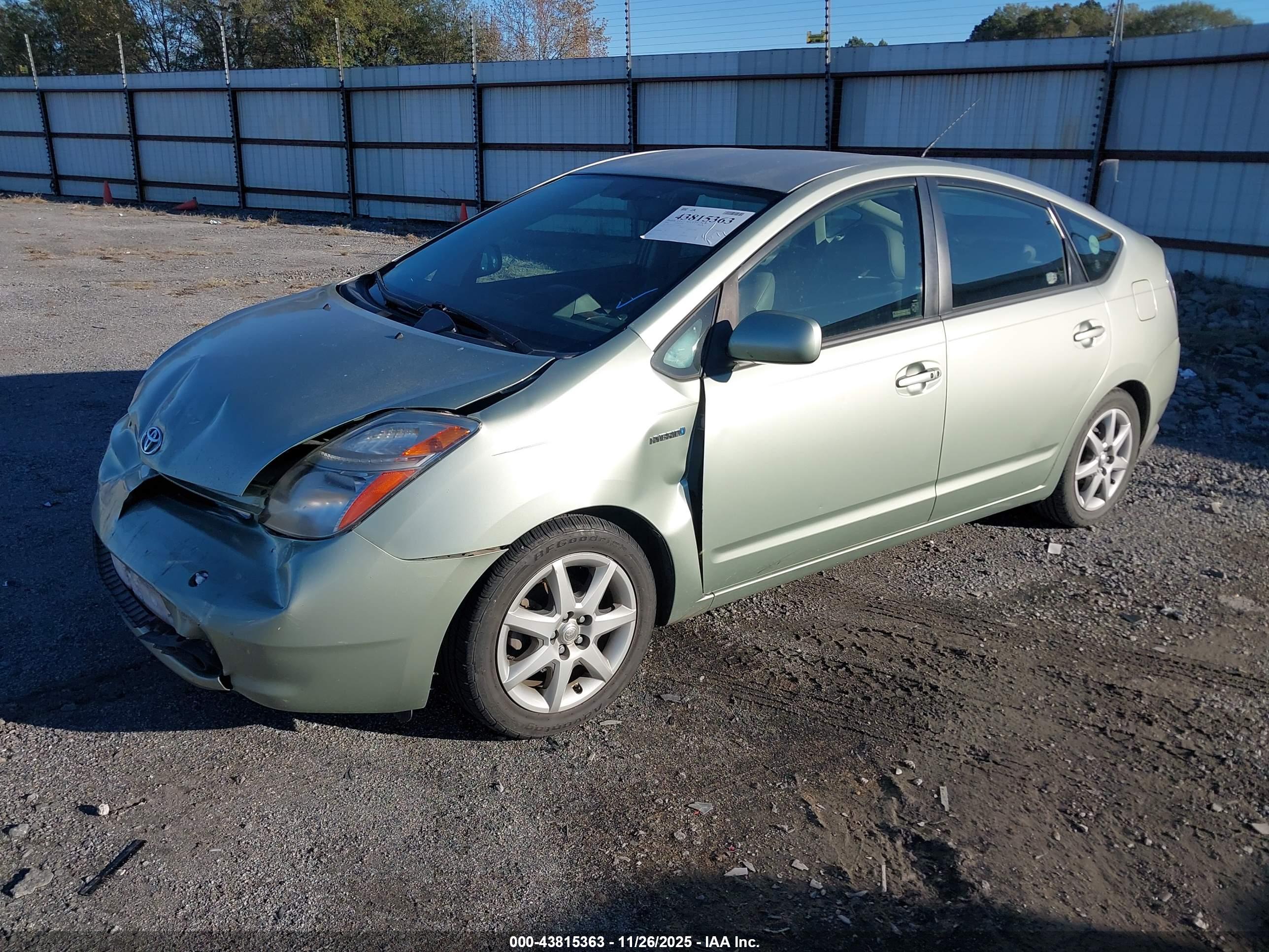 TOYOTA PRIUS image 2