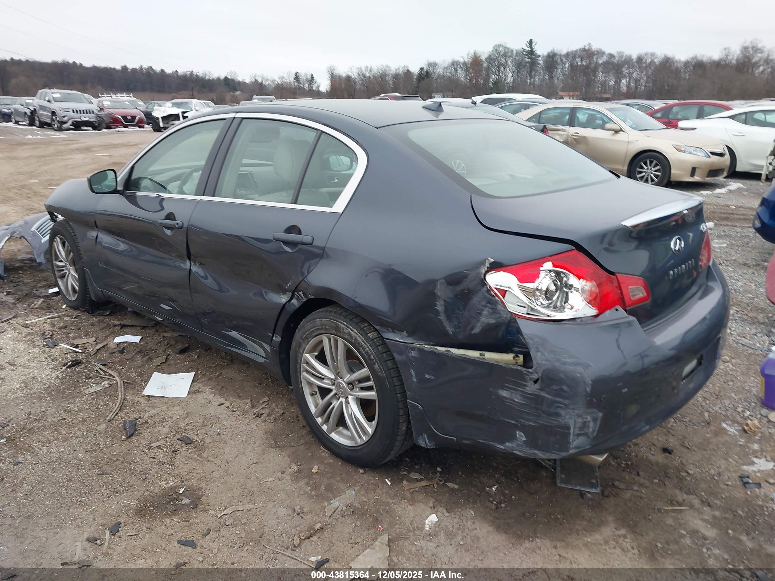 INFINITI G37X image 3
