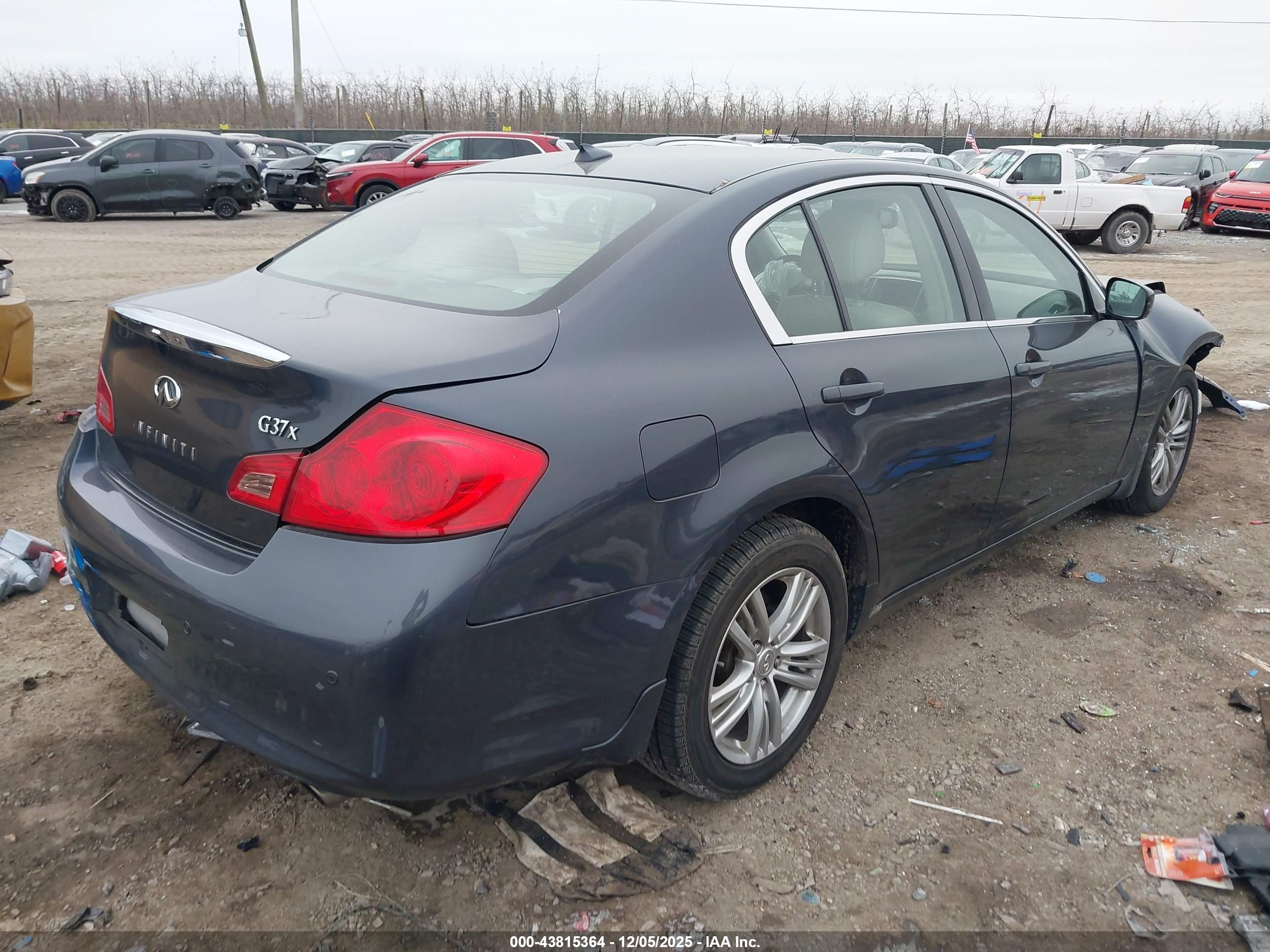 INFINITI G37X image 4