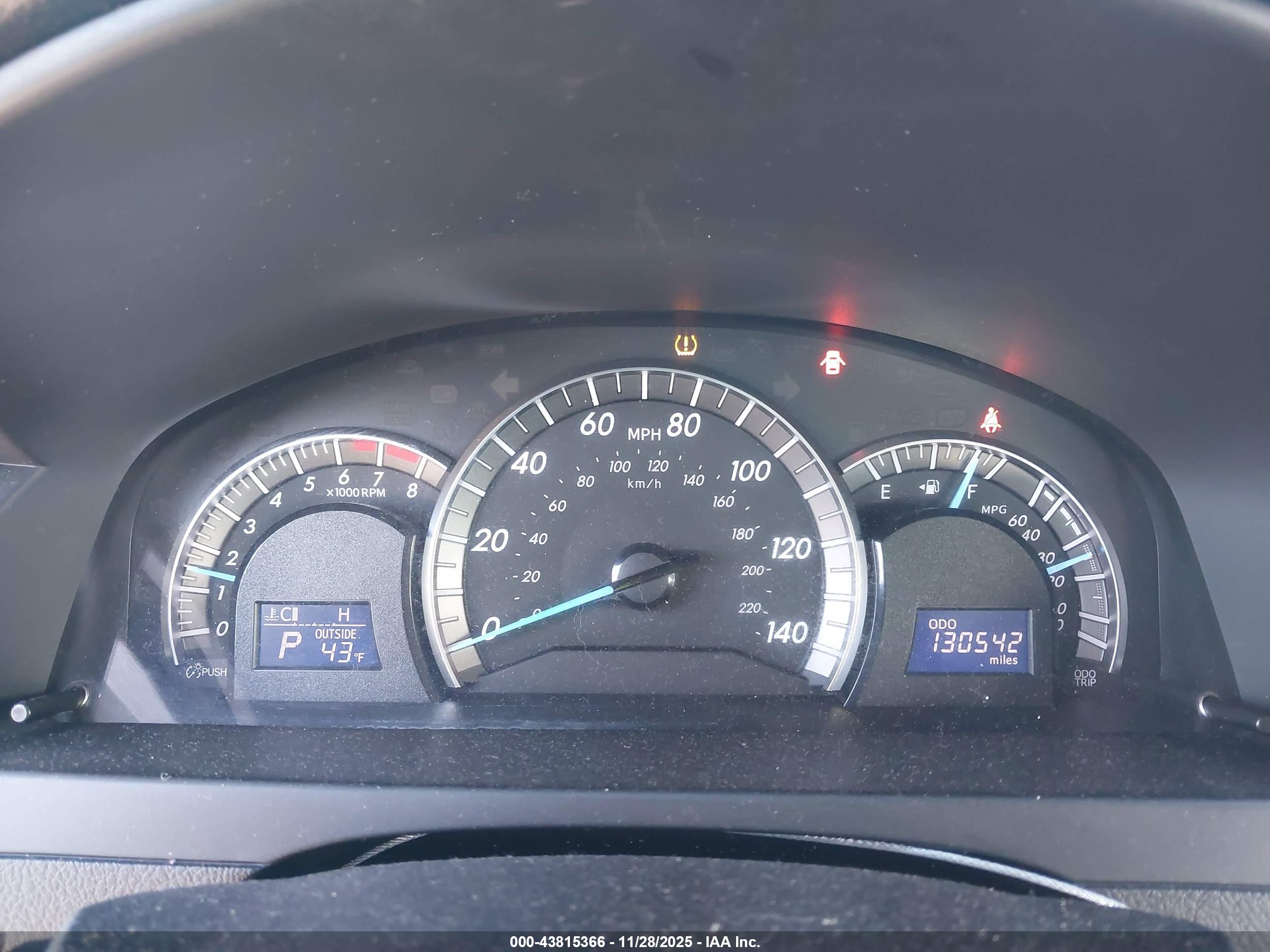 TOYOTA CAMRY image 7