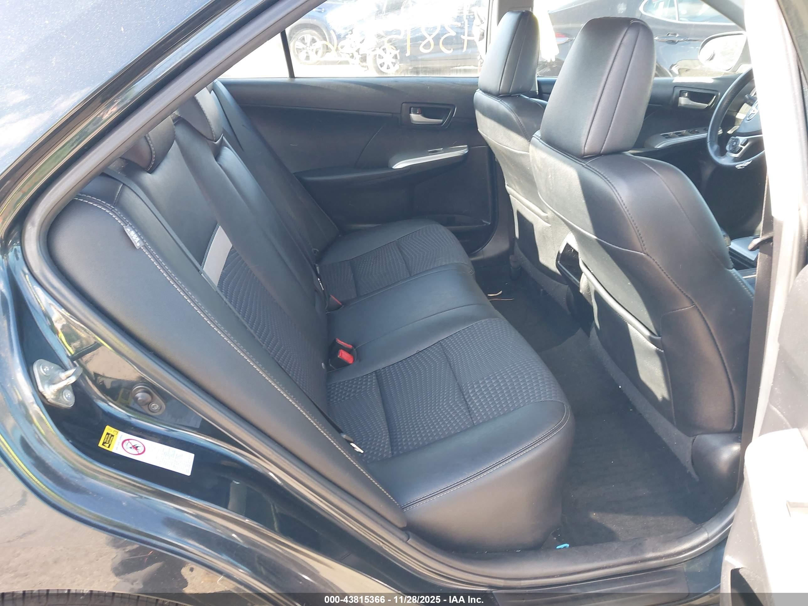 TOYOTA CAMRY image 8