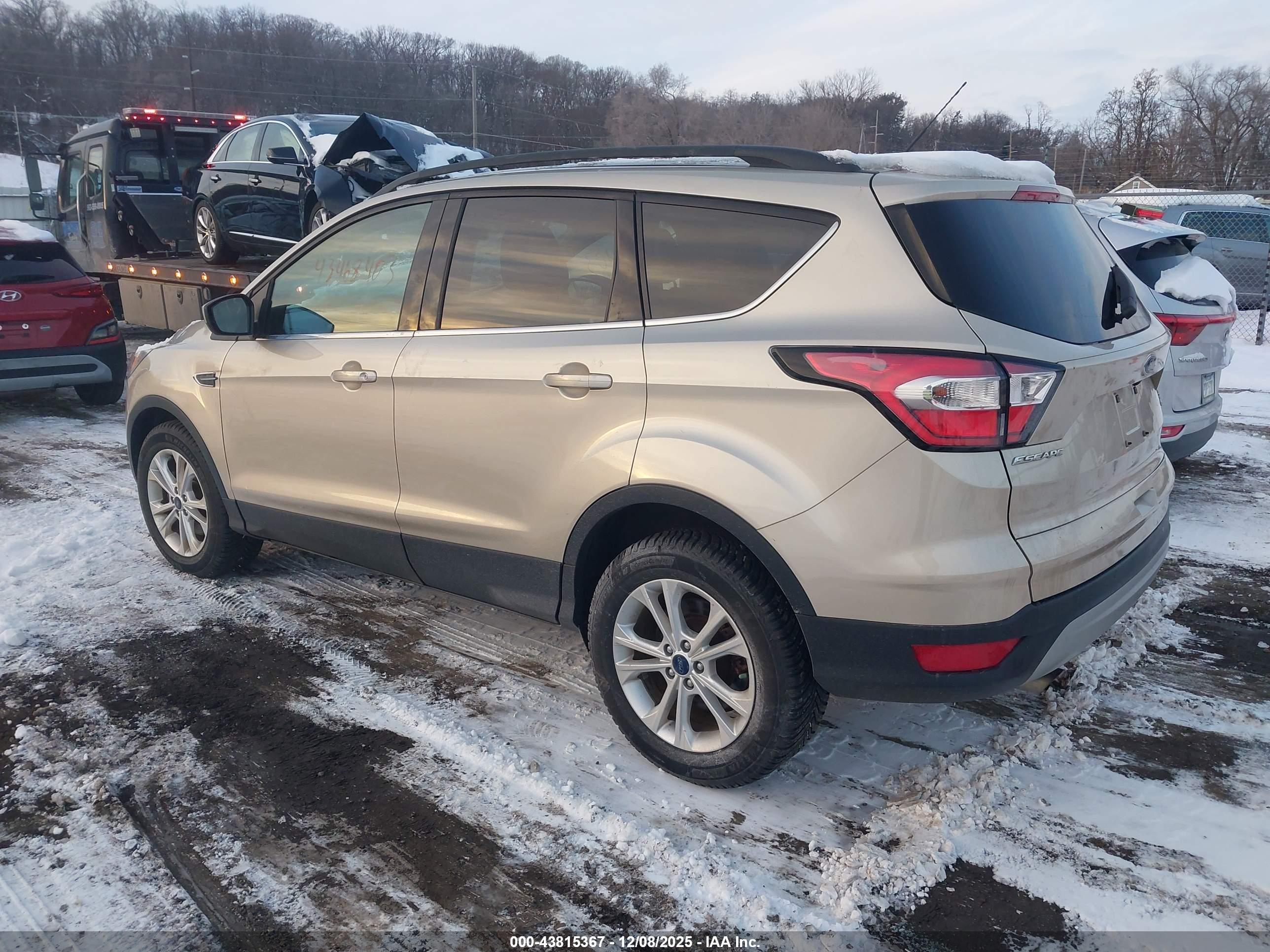 FORD ESCAPE image 3