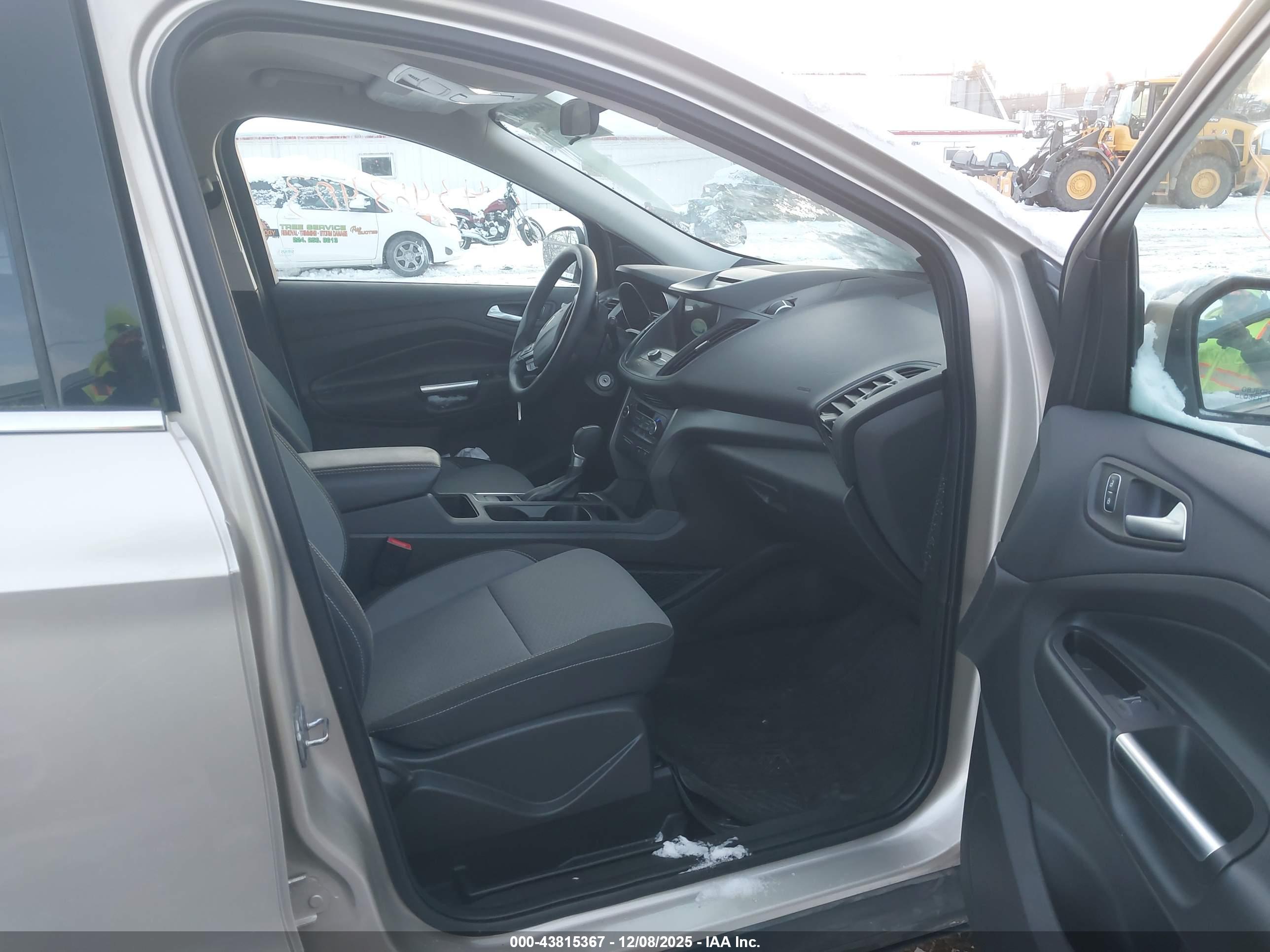 FORD ESCAPE image 5