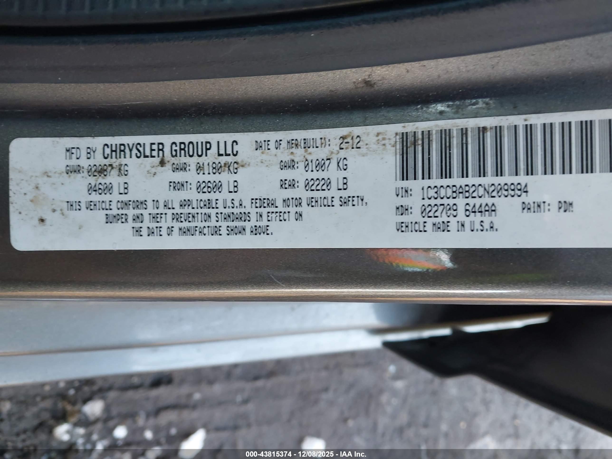 CHRYSLER 200 image 9