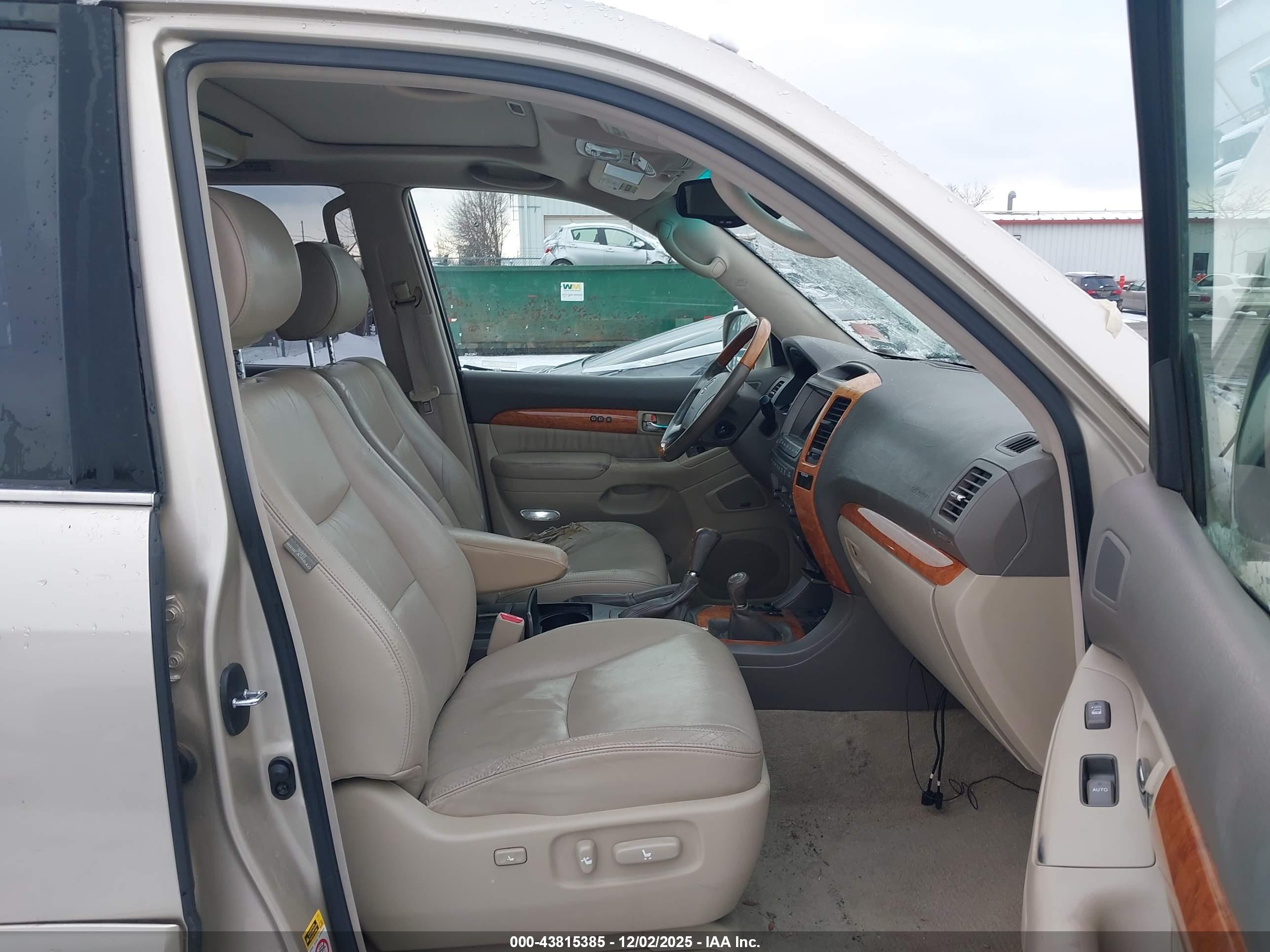 LEXUS GX image 5