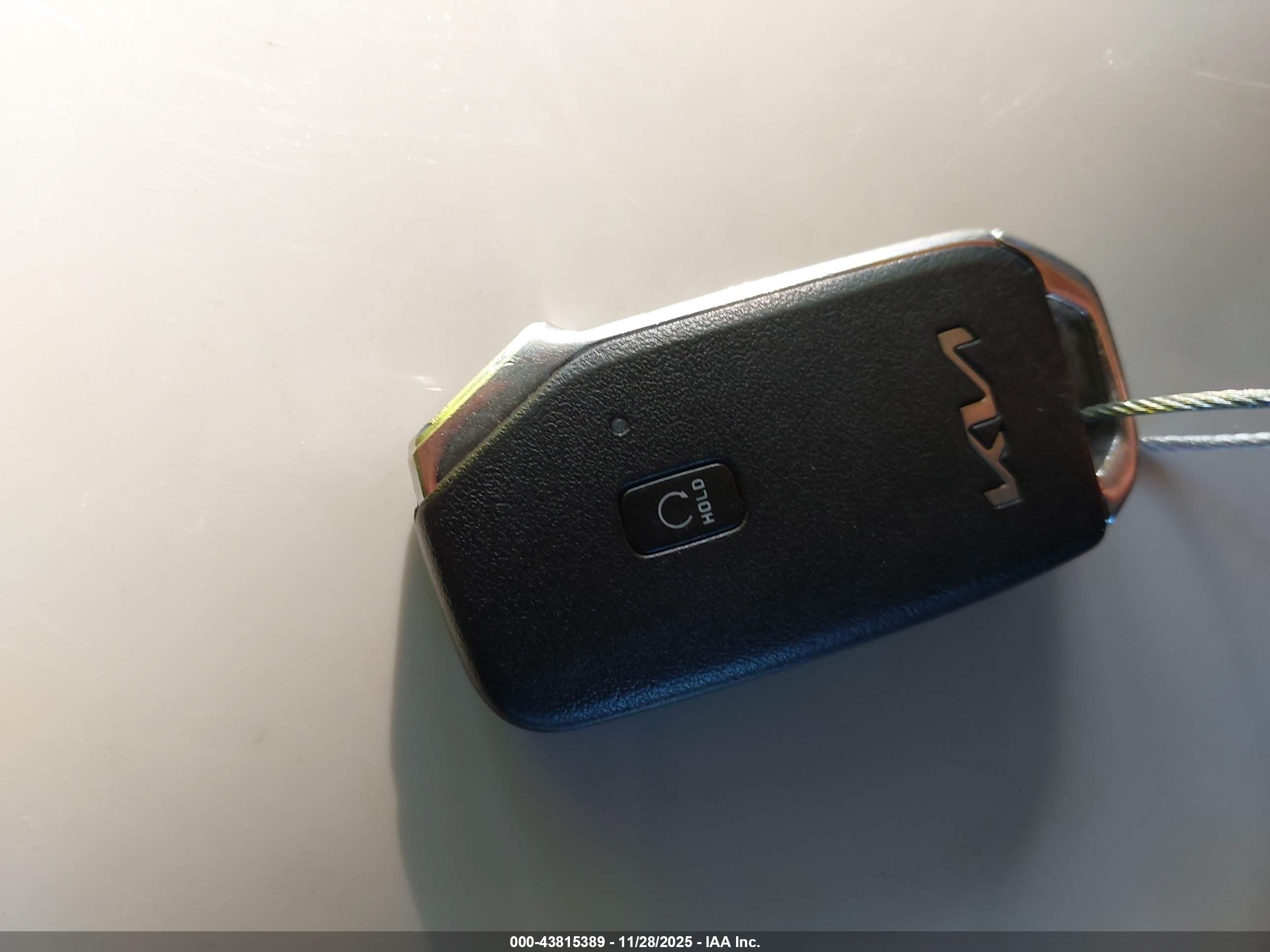 KIA K5 image 11