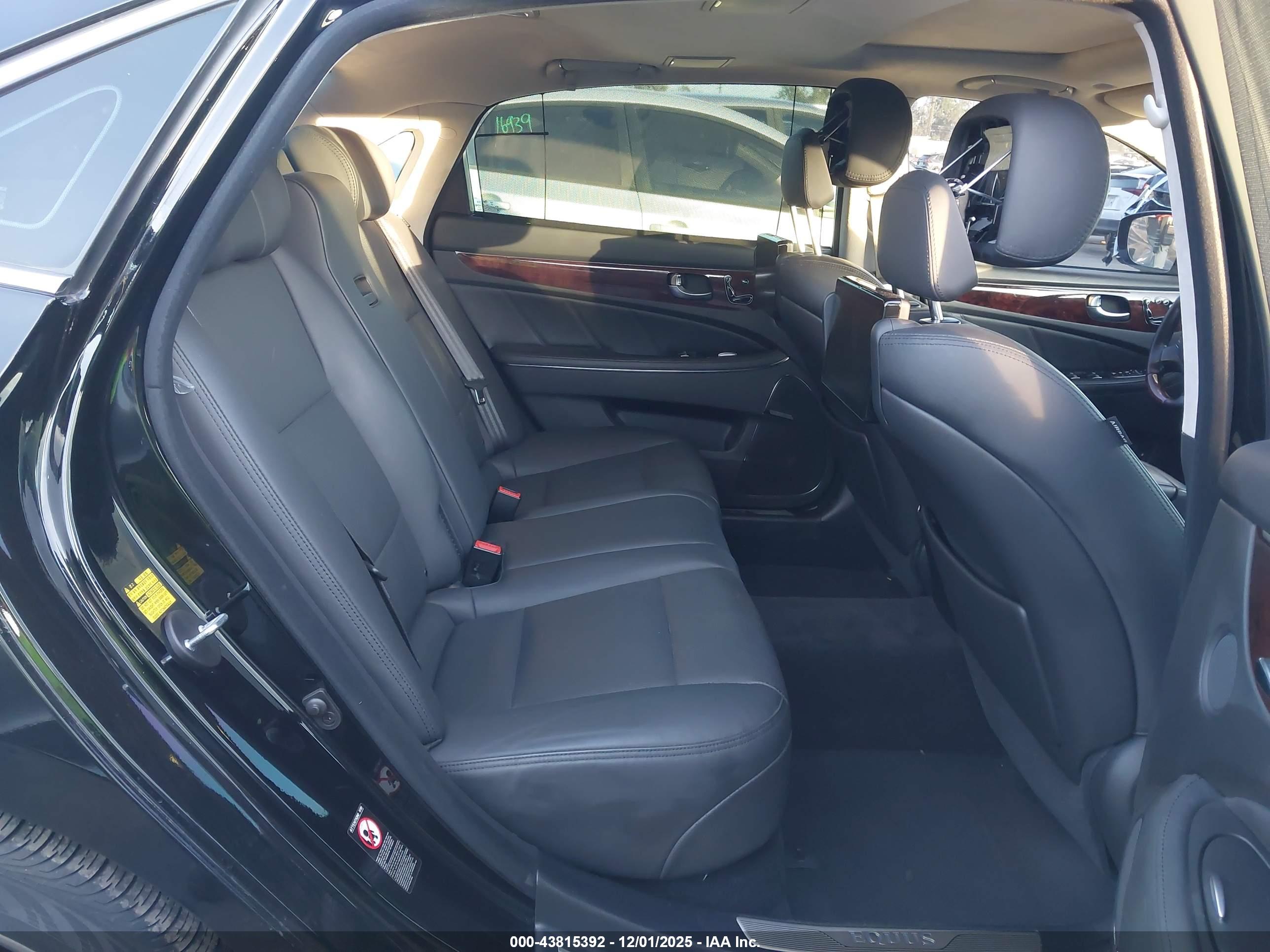HYUNDAI EQUUS image 8