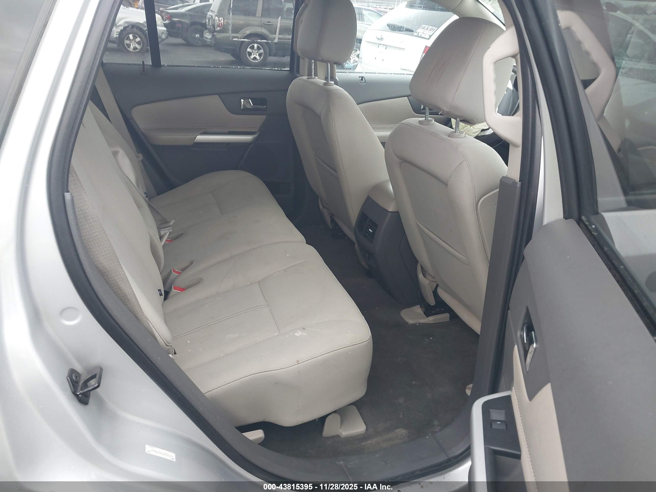 FORD EDGE image 8