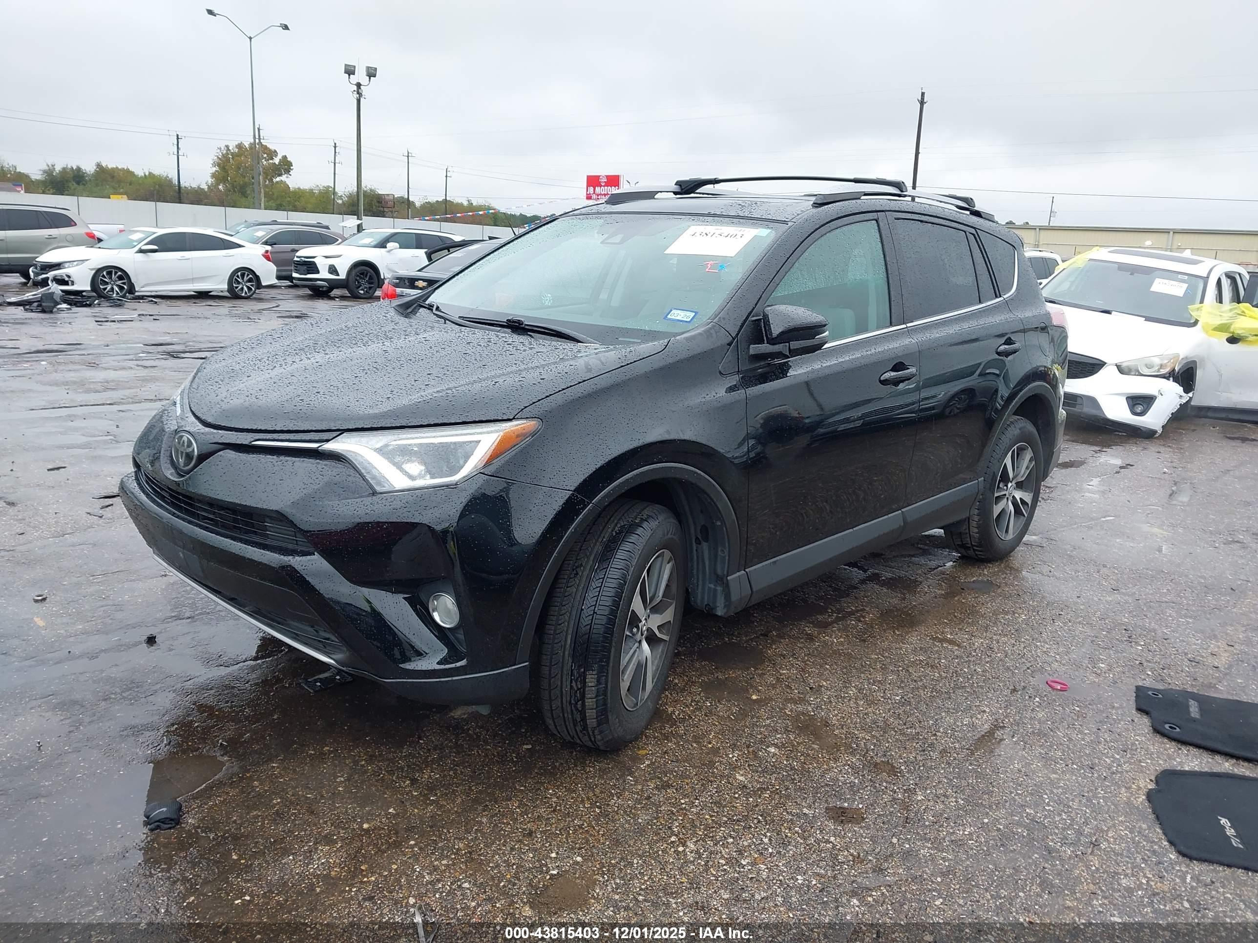 TOYOTA RAV4 image 2