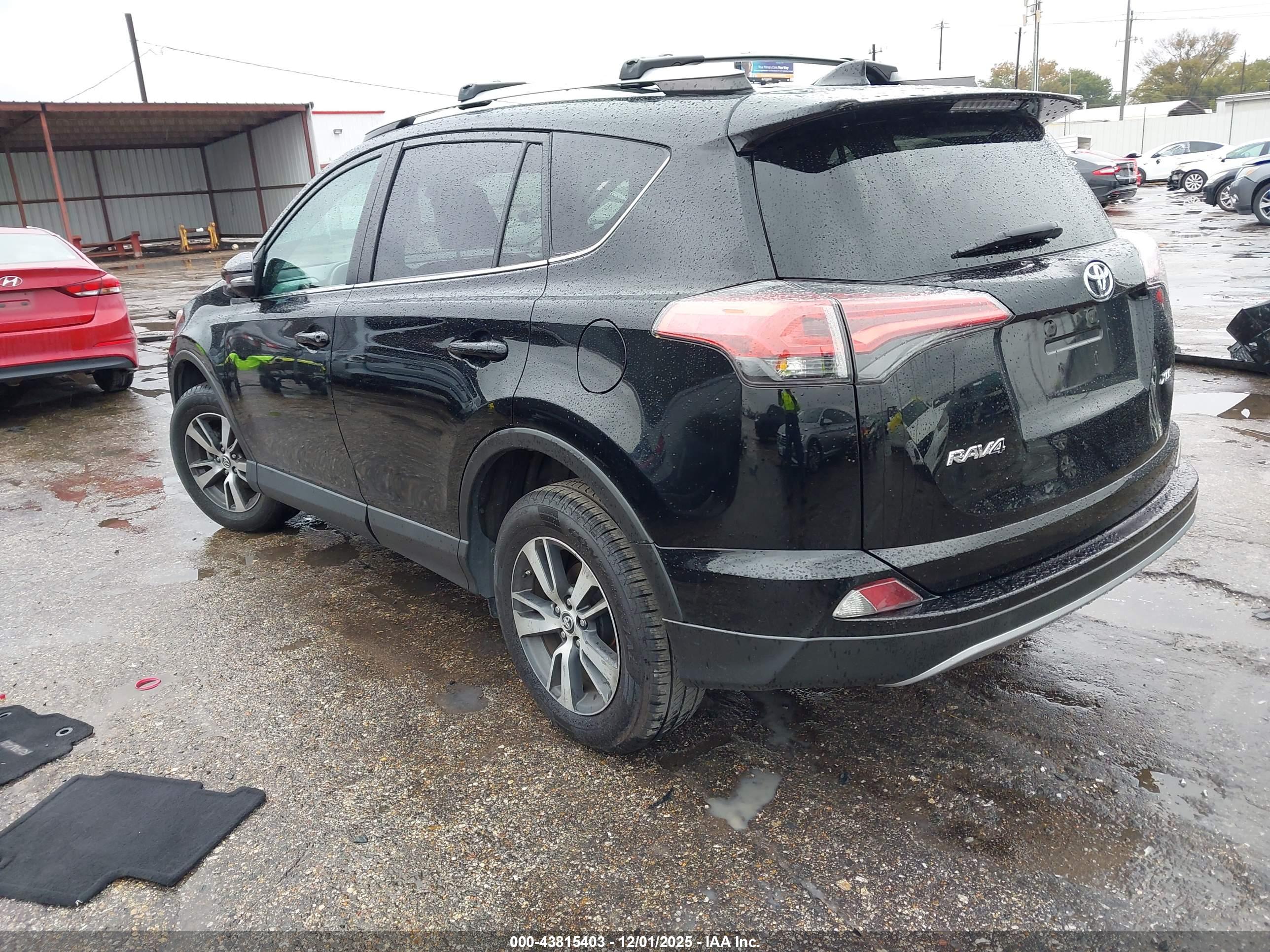 TOYOTA RAV4 image 3